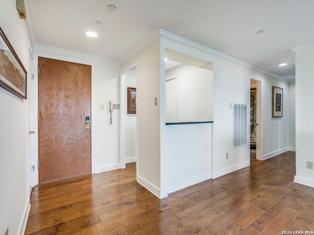 7887 Broadway, San Antonio, TX 78209 — photo 1