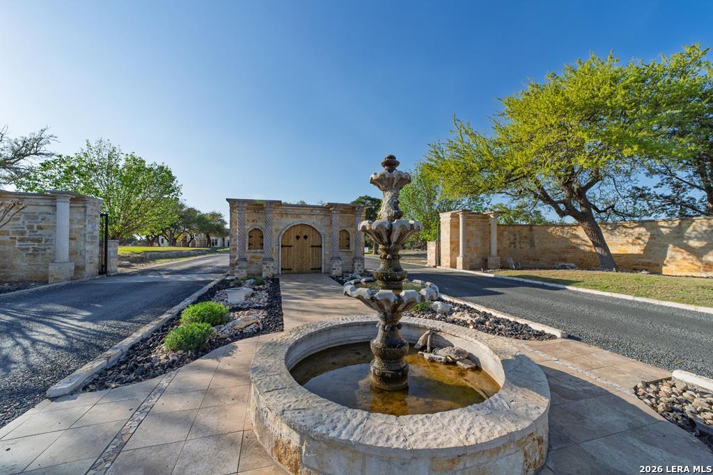 738 San Juan, Kerrville, TX 78028 — photo 1