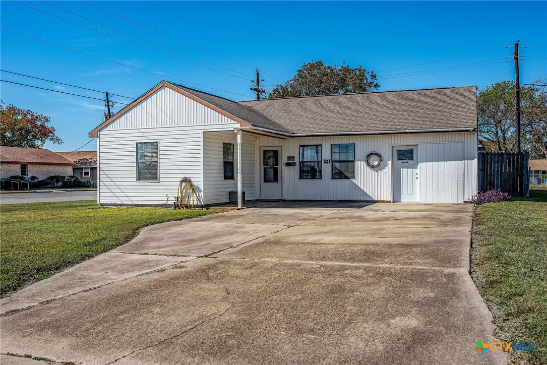101 Lubbock Street, Point Comfort, TX 77978 — photo 1