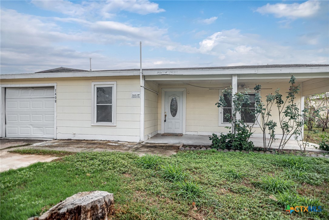 1408 Holloman Drive, Port Lavaca, TX 77979 — photo 1