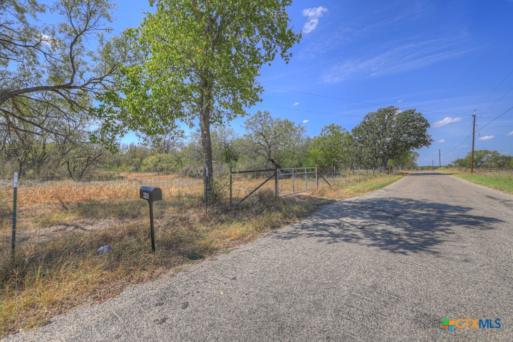 445 Single Oak Road, Seguin, TX 78155 — photo 1