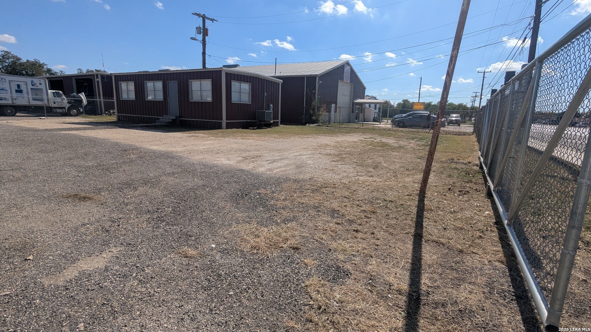 2940 ww white, San Antonio, TX 78222 — photo 1