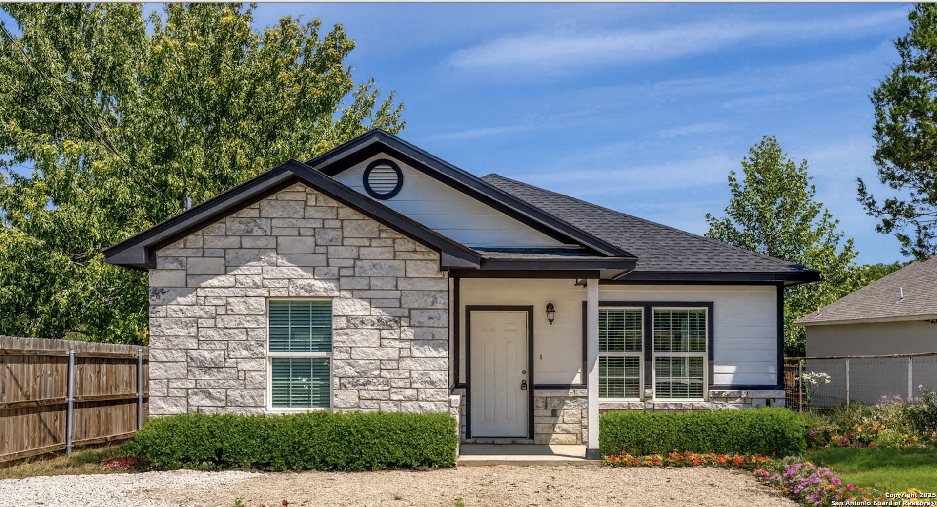 1032 Blueridge Dr, Canyon Lake, TX 78133 — photo 1