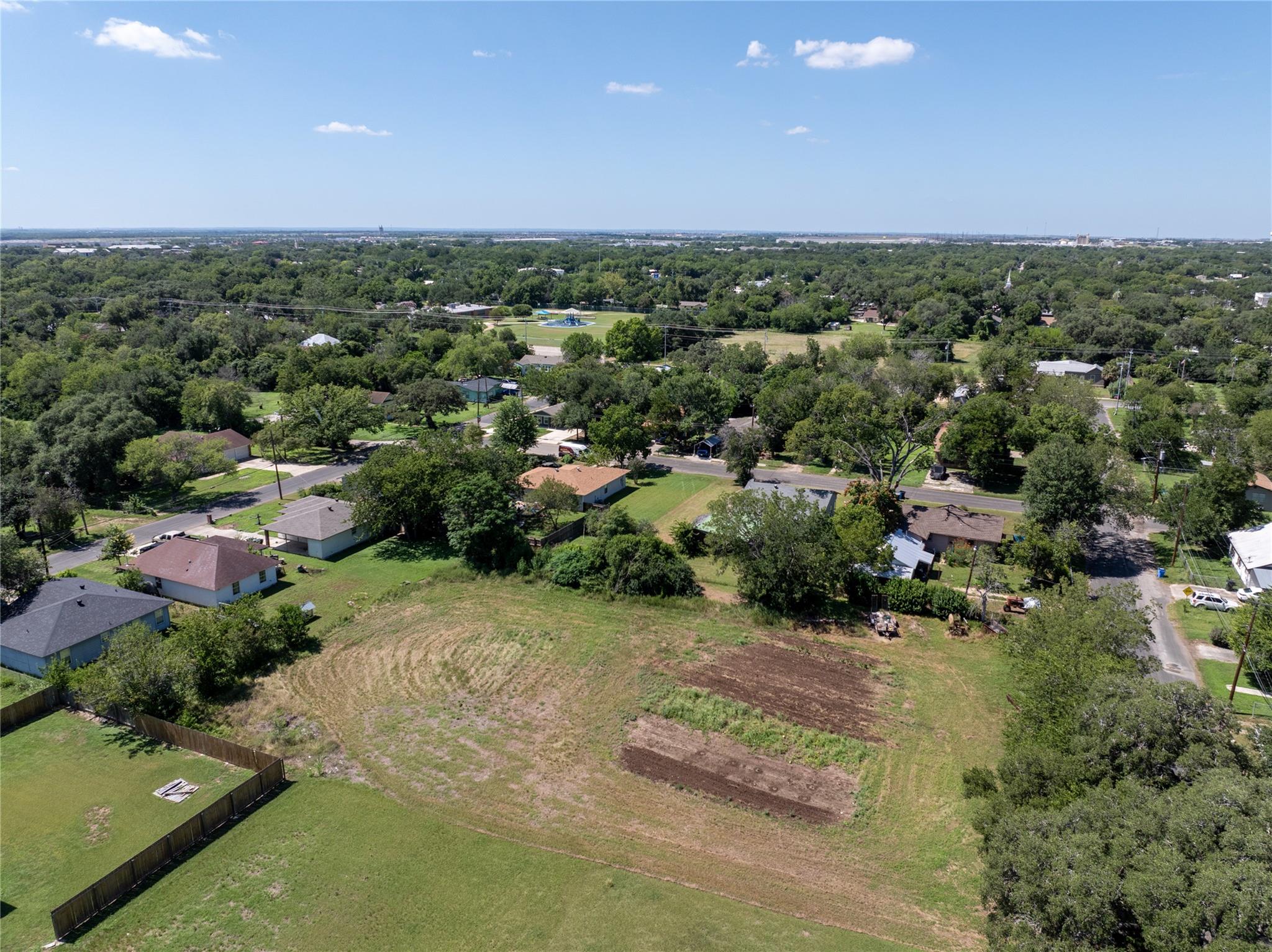 761 Mitchell Ave, Seguin, TX 78155 — photo 1
