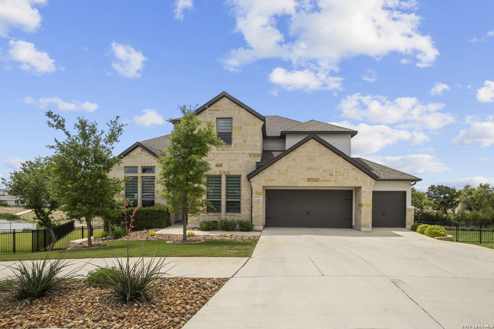 226 Vizcaya, Boerne, TX 78006 — photo 1