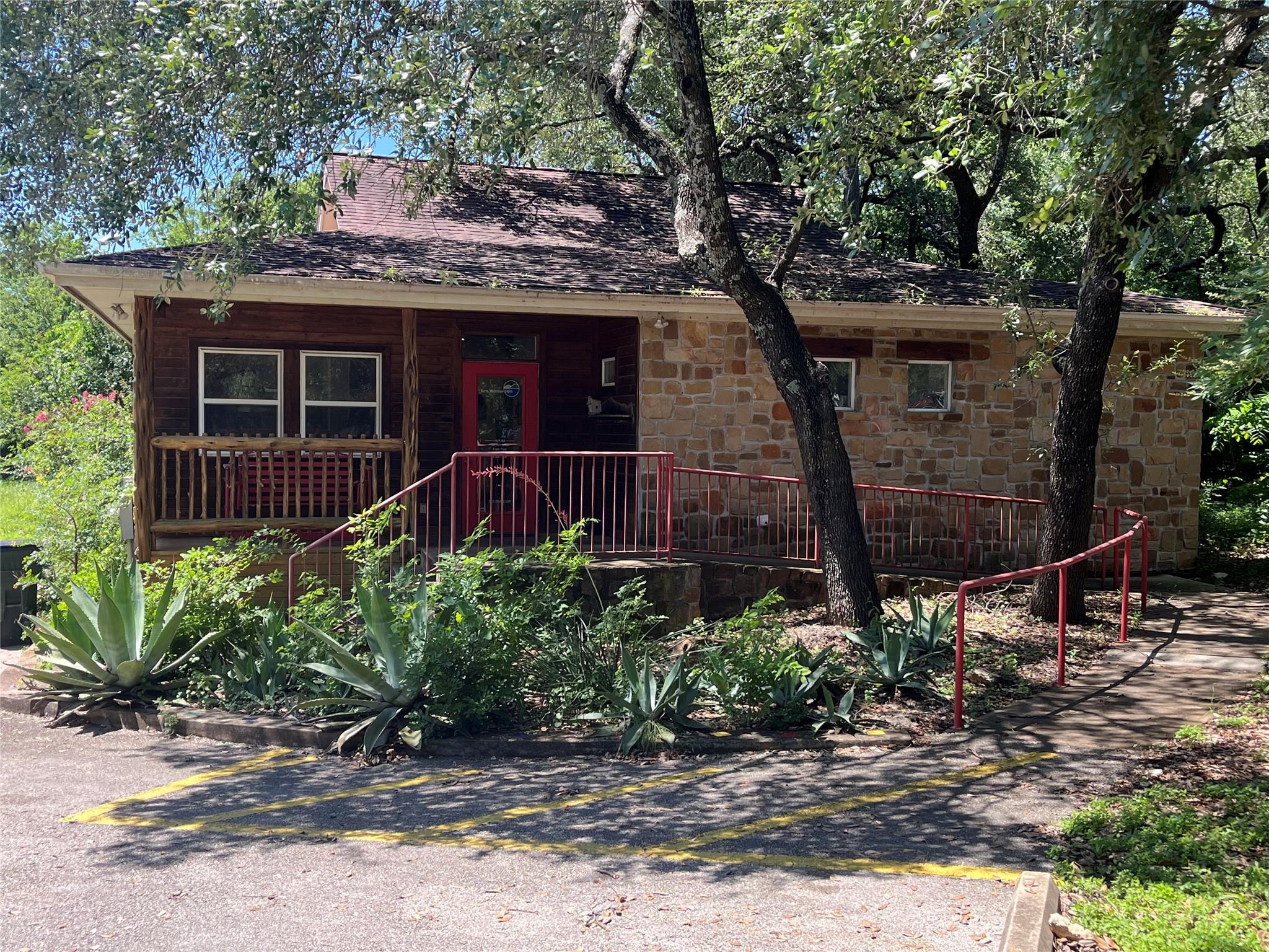 15401  Nightingale Ln, Austin, TX 78734 — photo 1