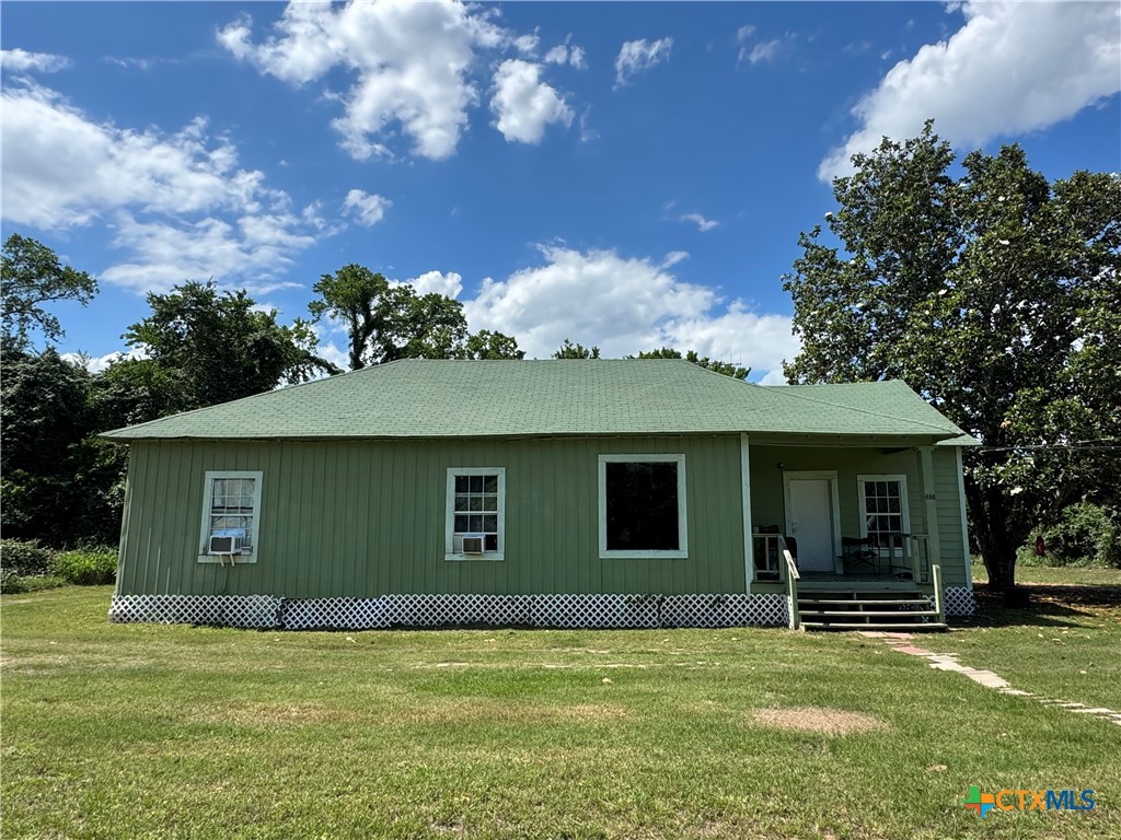 400 Grimes Street, Cuero, TX 77954 — photo 1