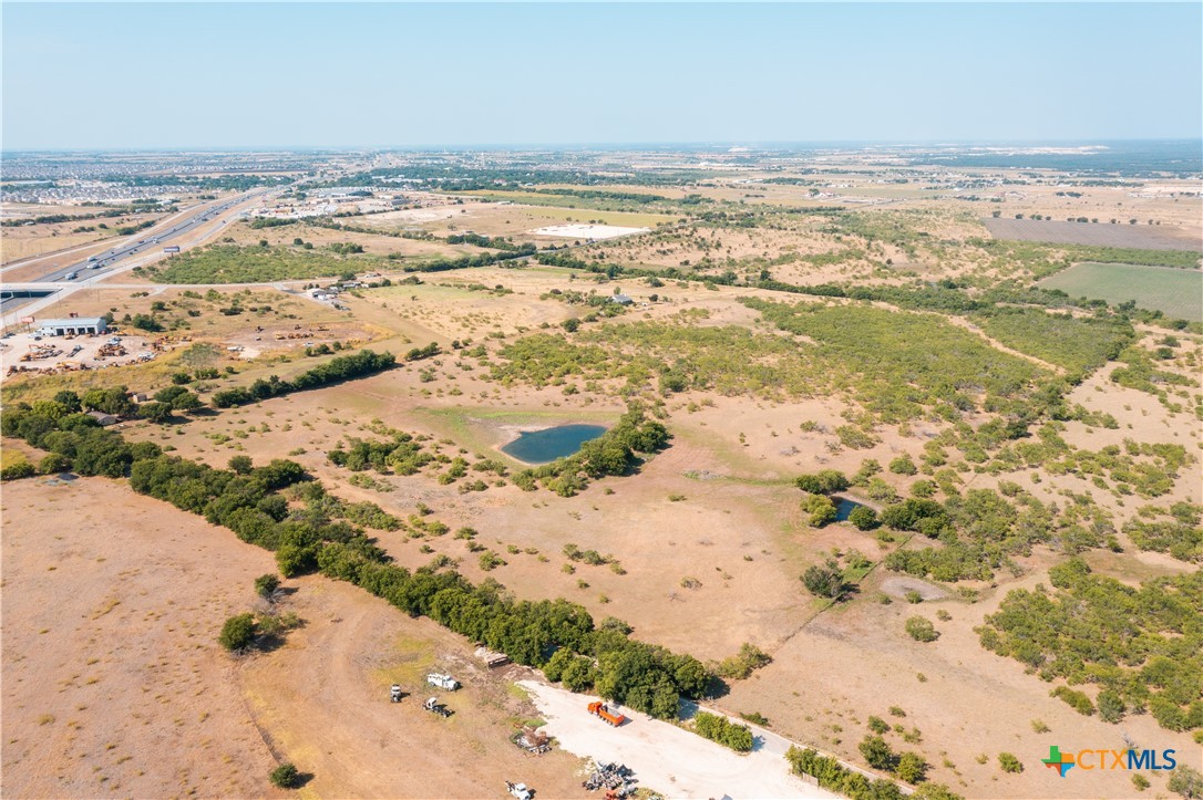 304 West Circle Way, Jarrell, TX 76537 — photo 1