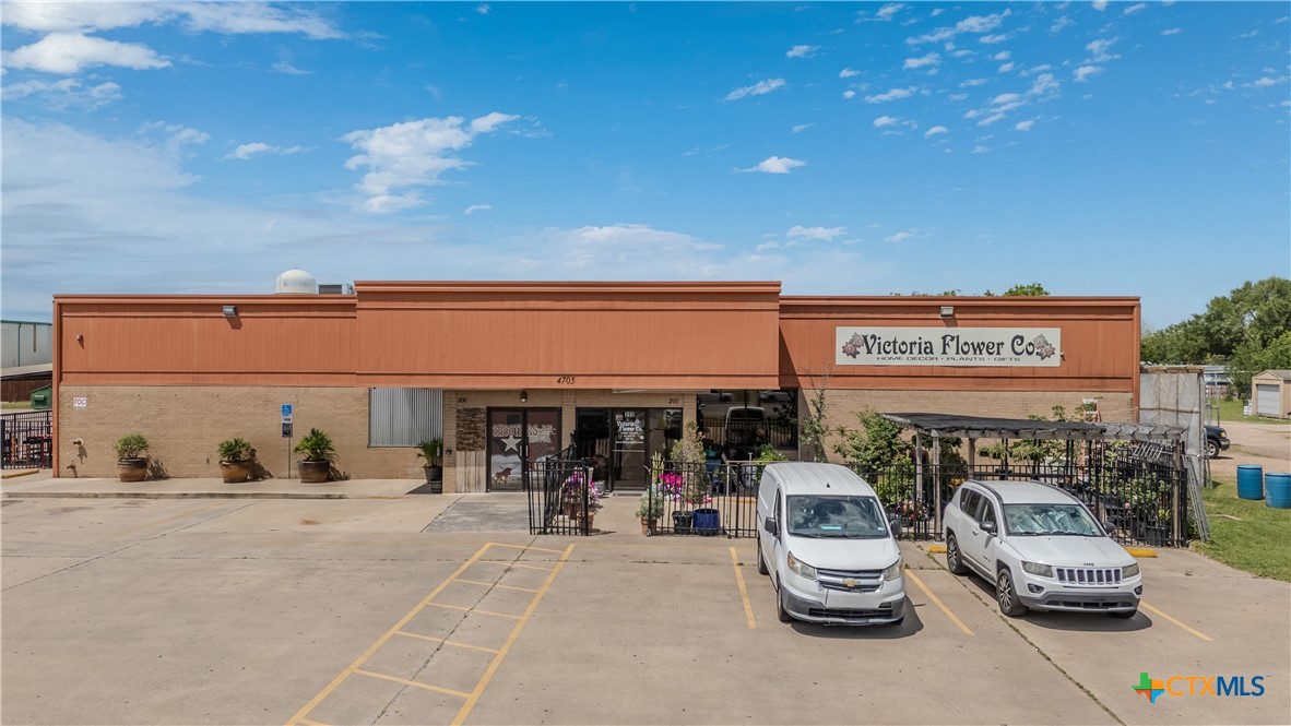4705 N Navarro Street, Victoria, TX 77904 — photo 1