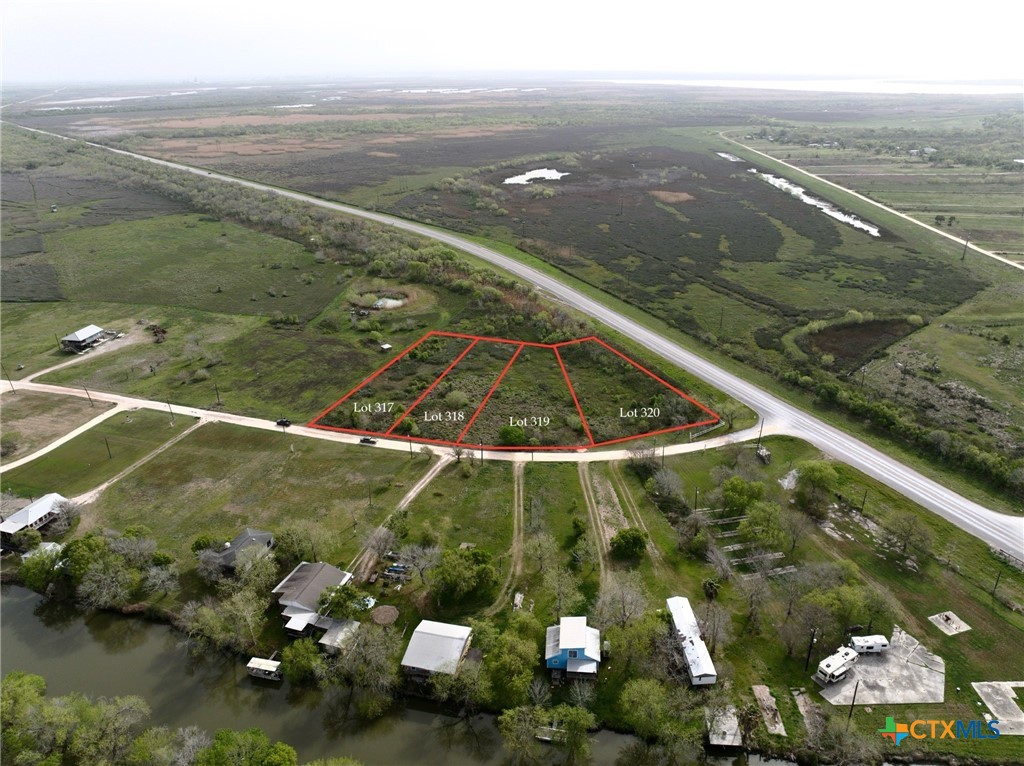 000 Blot 319 Guadalupe River Dr, Tivoli, TX 77990 — photo 1