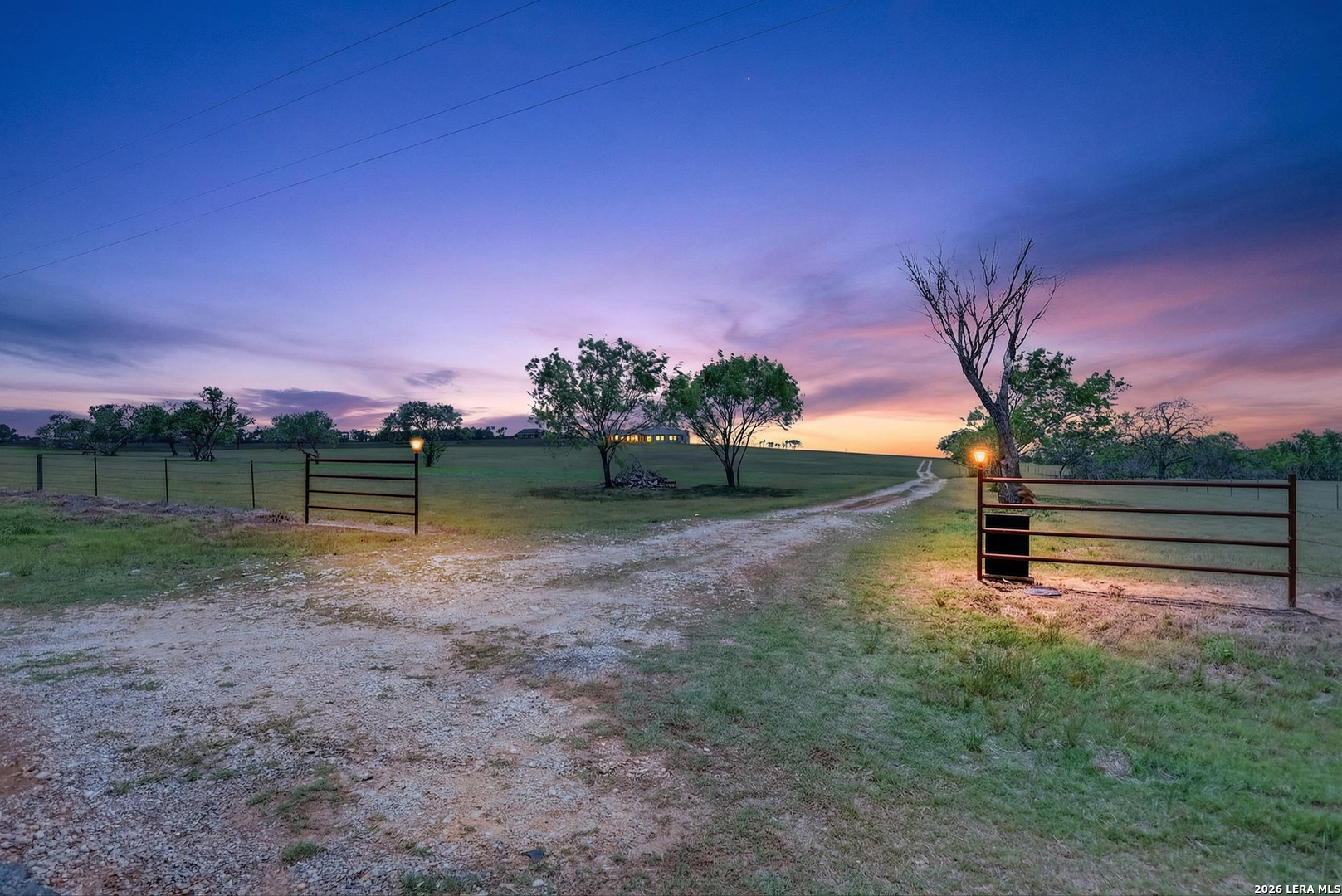 435 Fm 539, Floresville, TX 78114 — photo 1