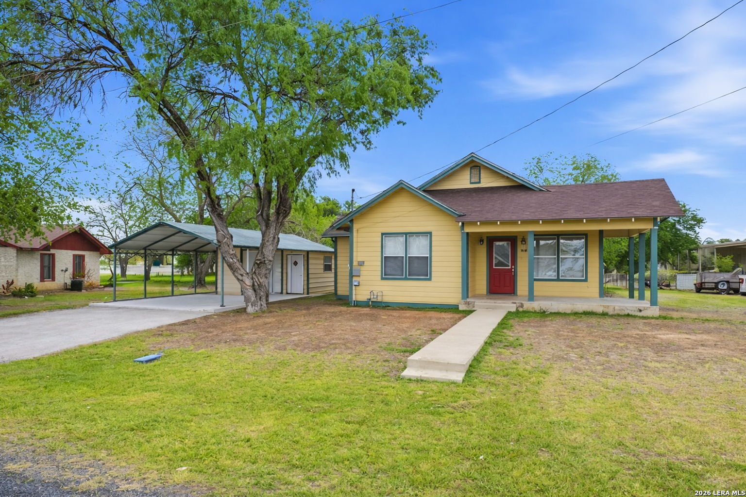 604 Schneider, Poth, TX 78147 — photo 1