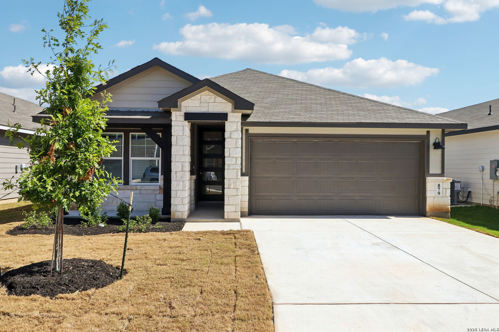 879 Shatterhand Blvd, San Antonio, TX 78260 — photo 1