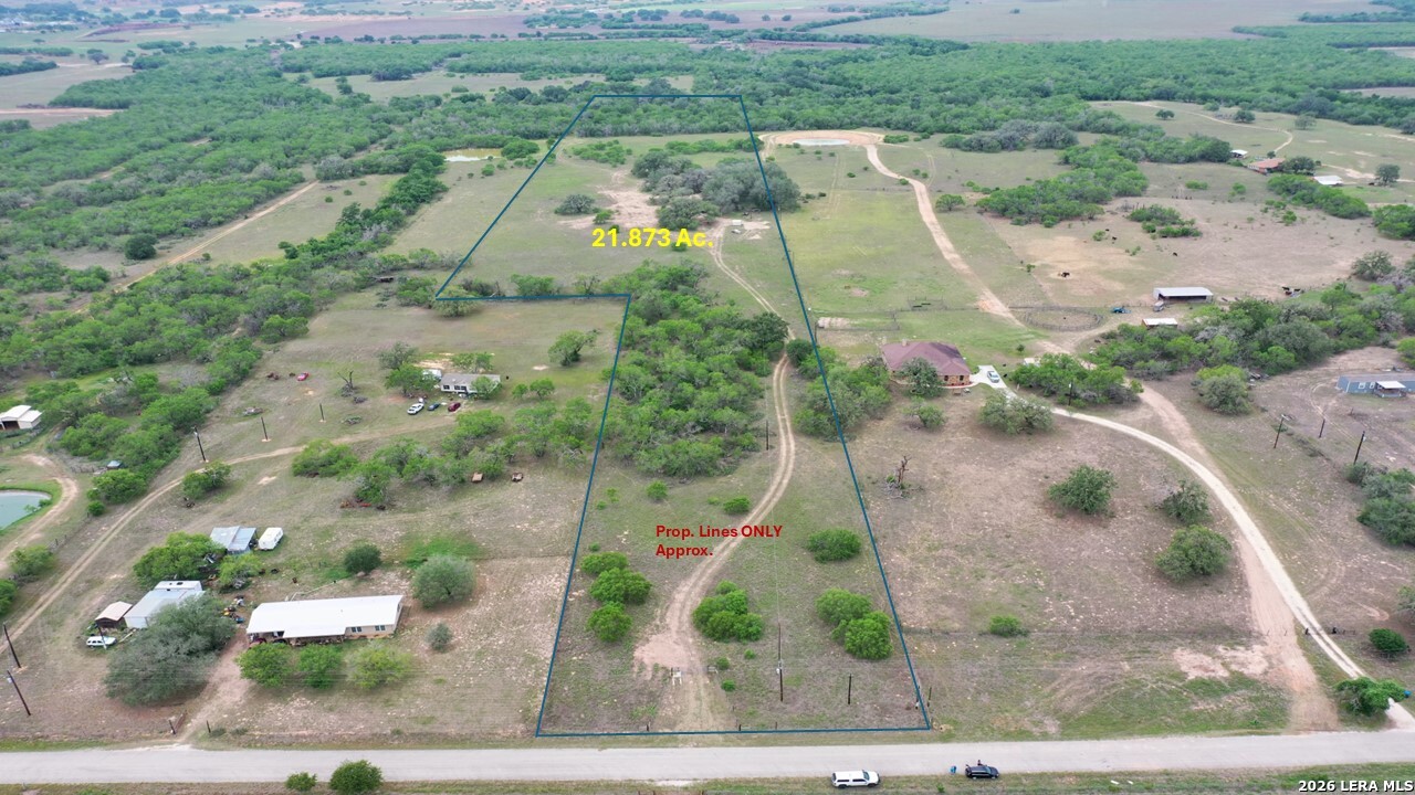 8933 County Road 401, Floresville, TX 78114 — photo 1