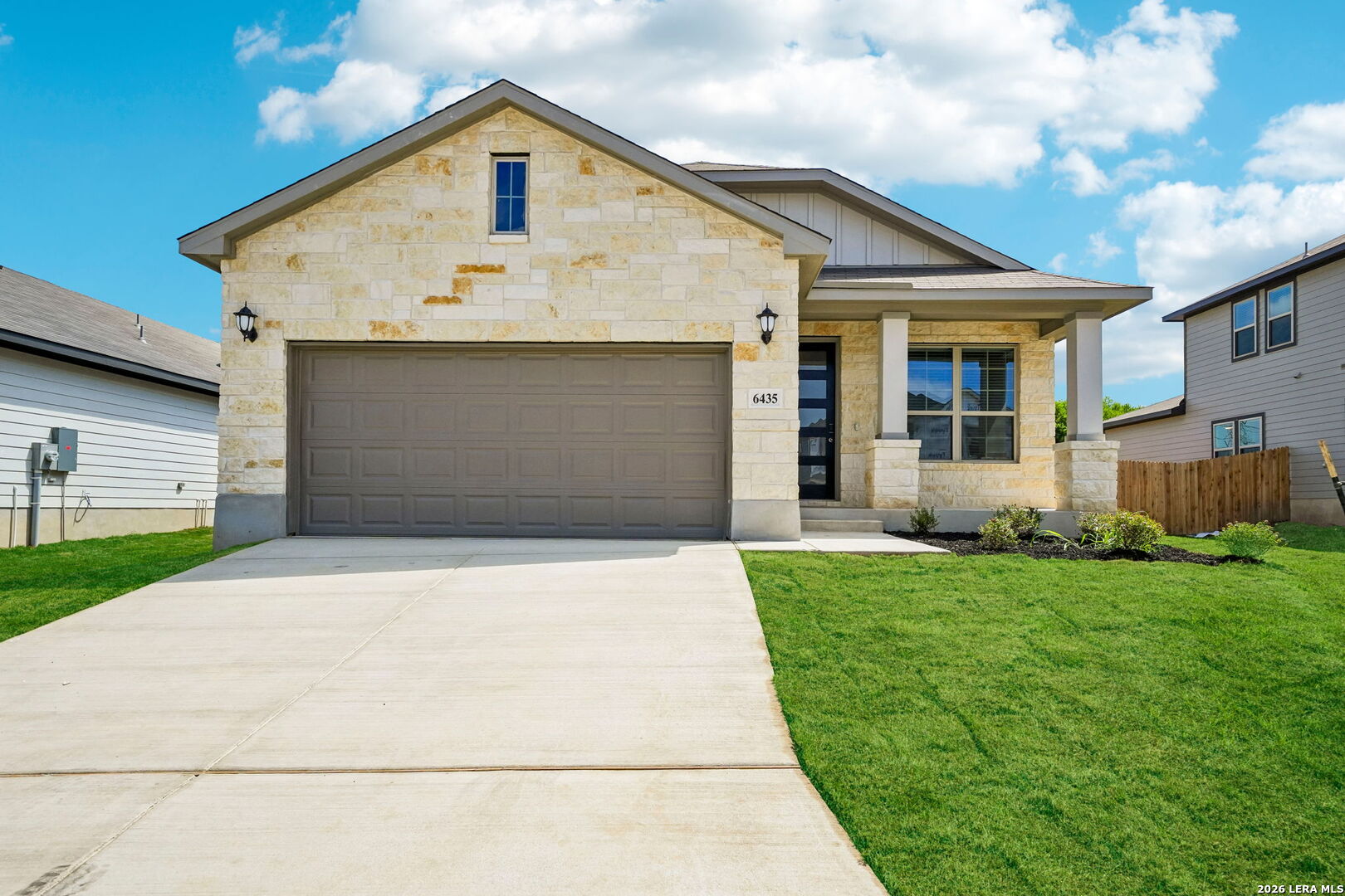 6435 Prince Howard, San Antonio, TX 78239 — photo 1