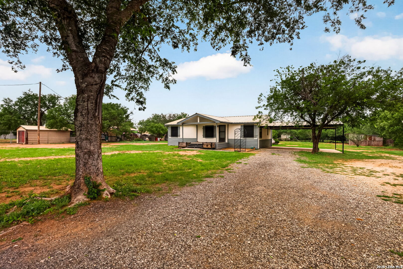 147 County Road 6841, Lytle, TX 78052 — photo 1