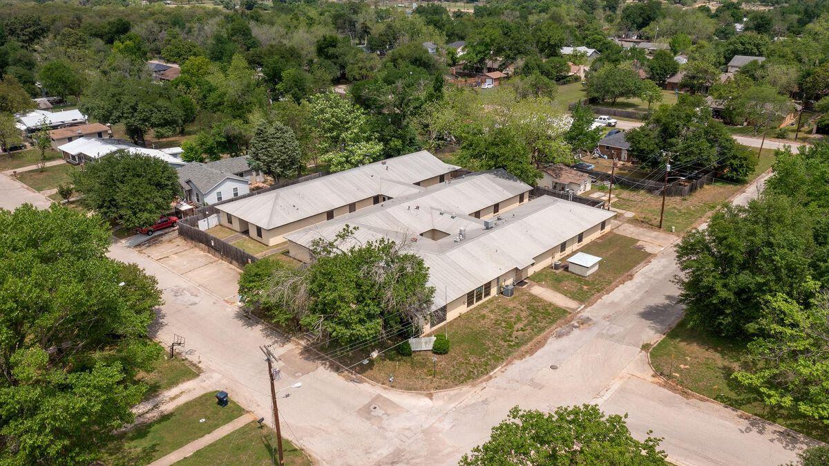 700  Dyer St, Rockdale, TX 76567 — photo 1