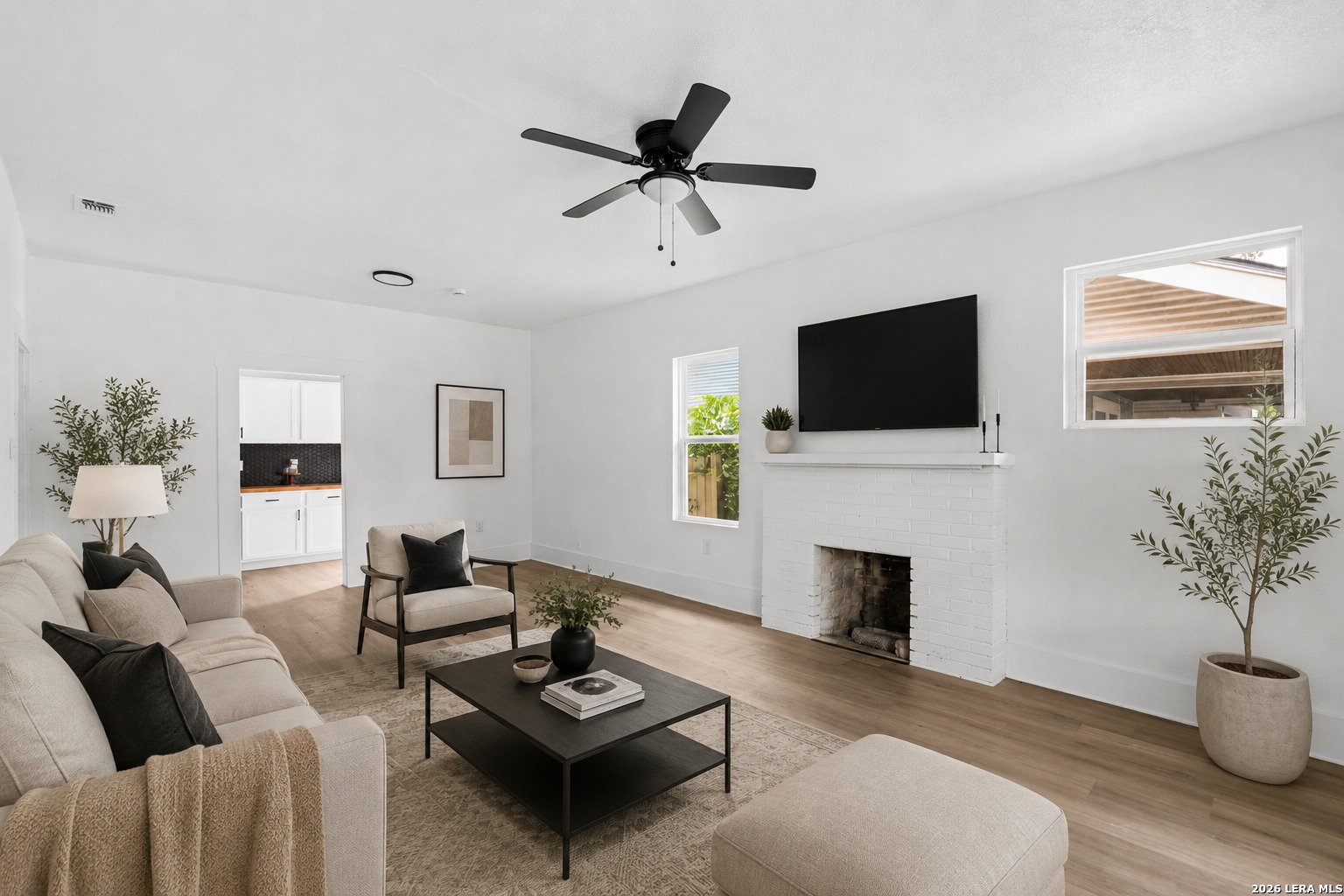 1200 W Magnolia Ave, San Antonio, TX 78201 — photo 1
