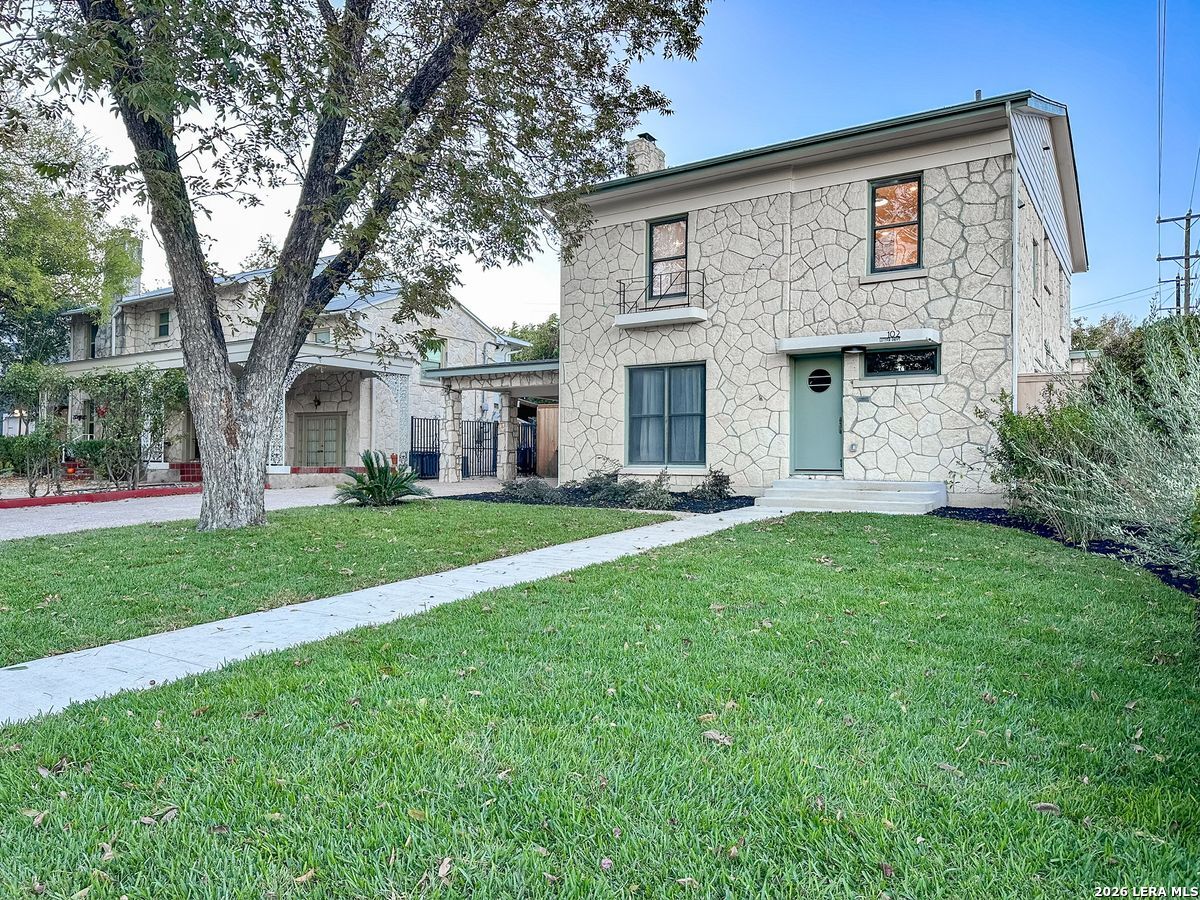 102 LUTHER DR, Olmos Park, TX 78212 — photo 1