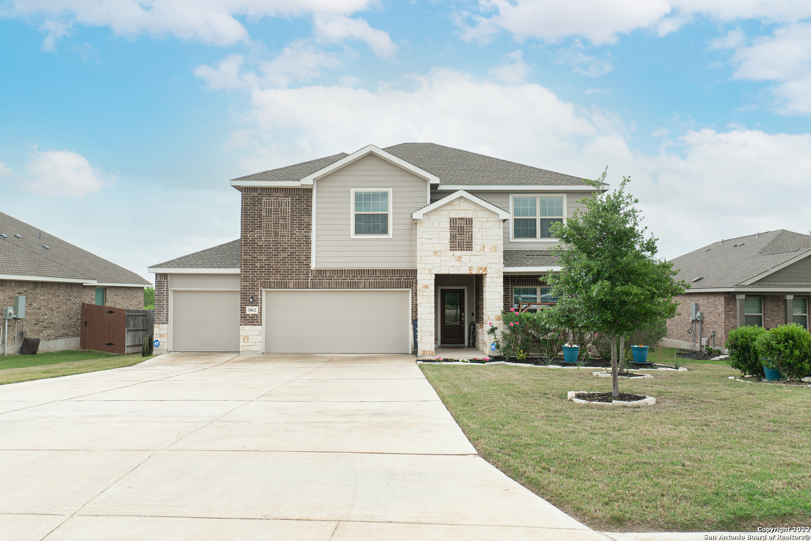 5862 HOPPER CT, New Braunfels, TX 78132 — photo 1
