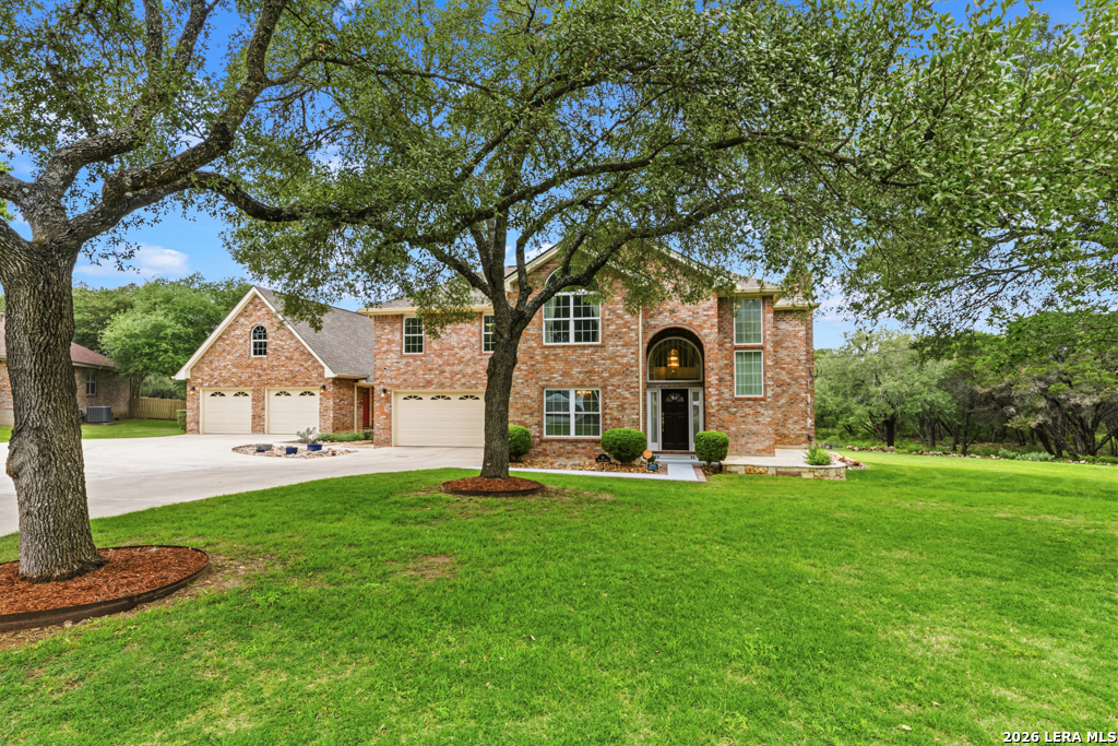 51 HUNTERS POINT DR, New Braunfels, TX 78132 — photo 1