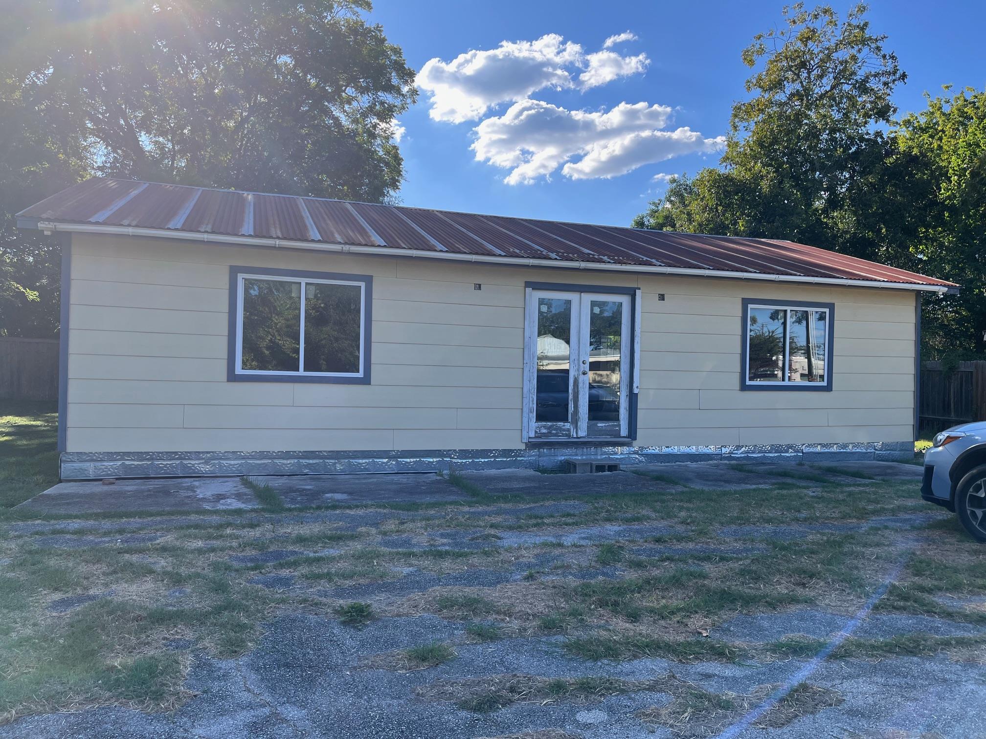 115  Guadalupe St, Lockhart, TX 78644 — photo 1