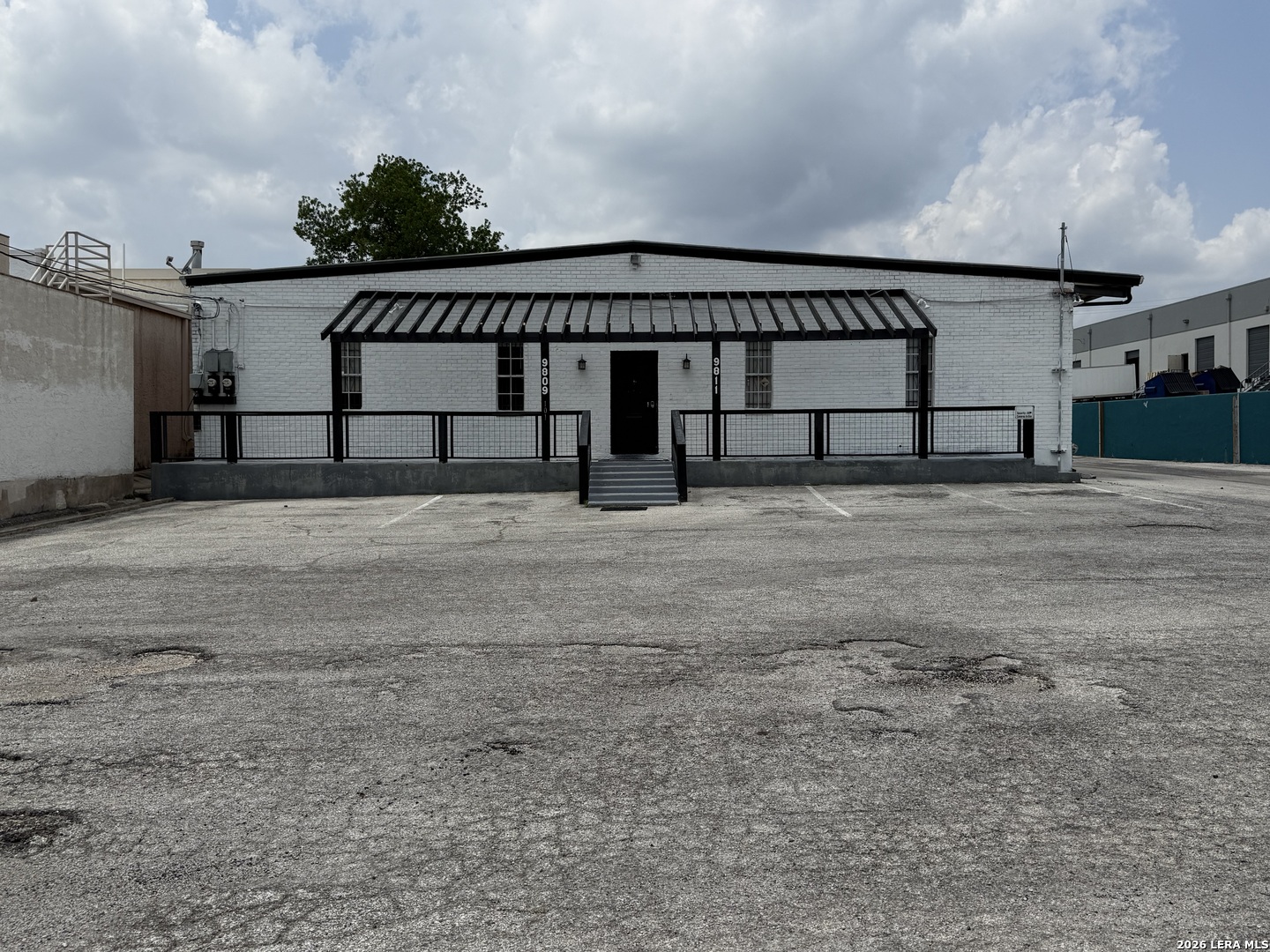 9809 McCullough Ave, San Antonio, TX 78216 — photo 1