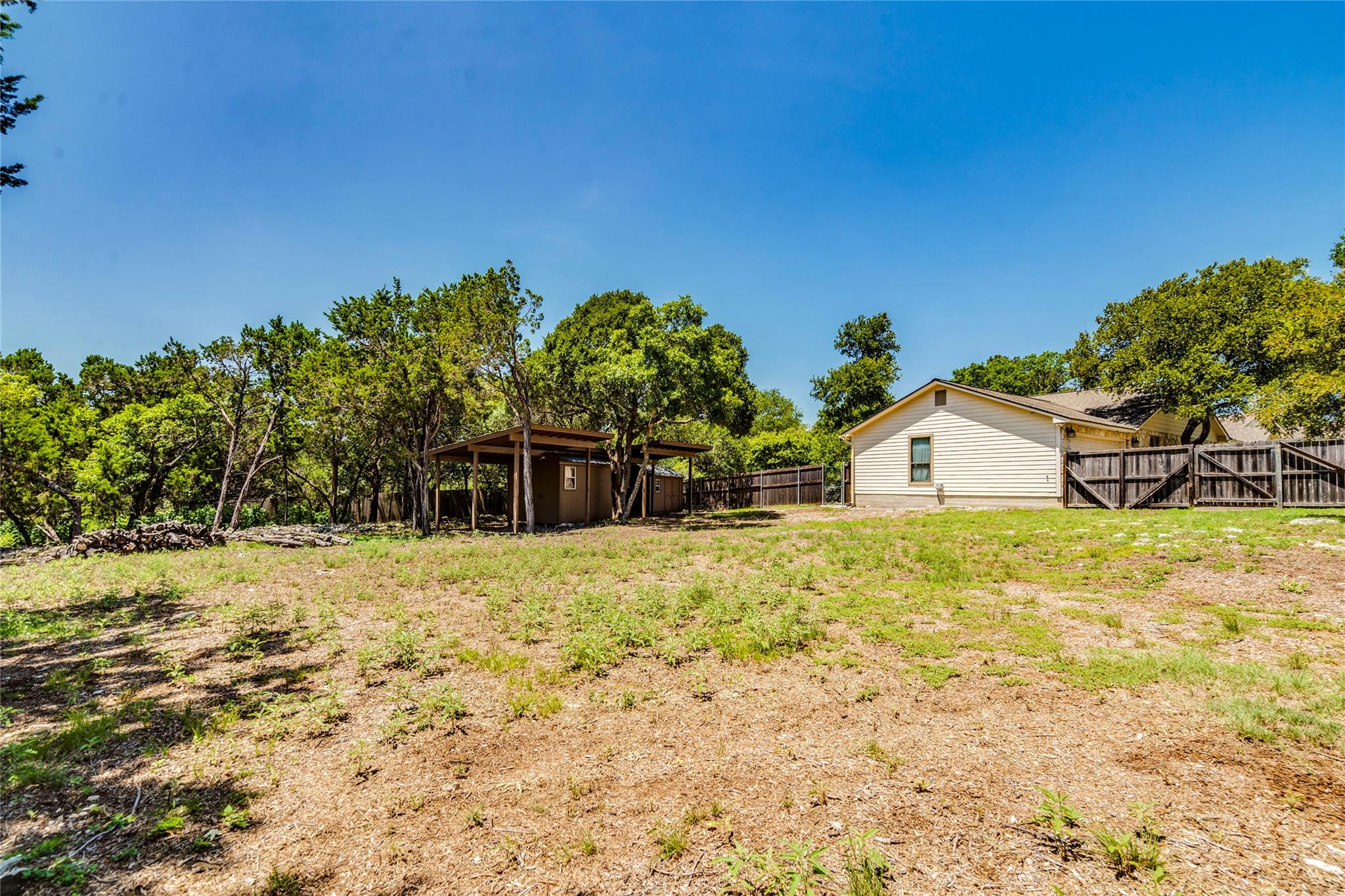 20  Saddle Rock Rdg, Wimberley, TX 78676 — photo 1