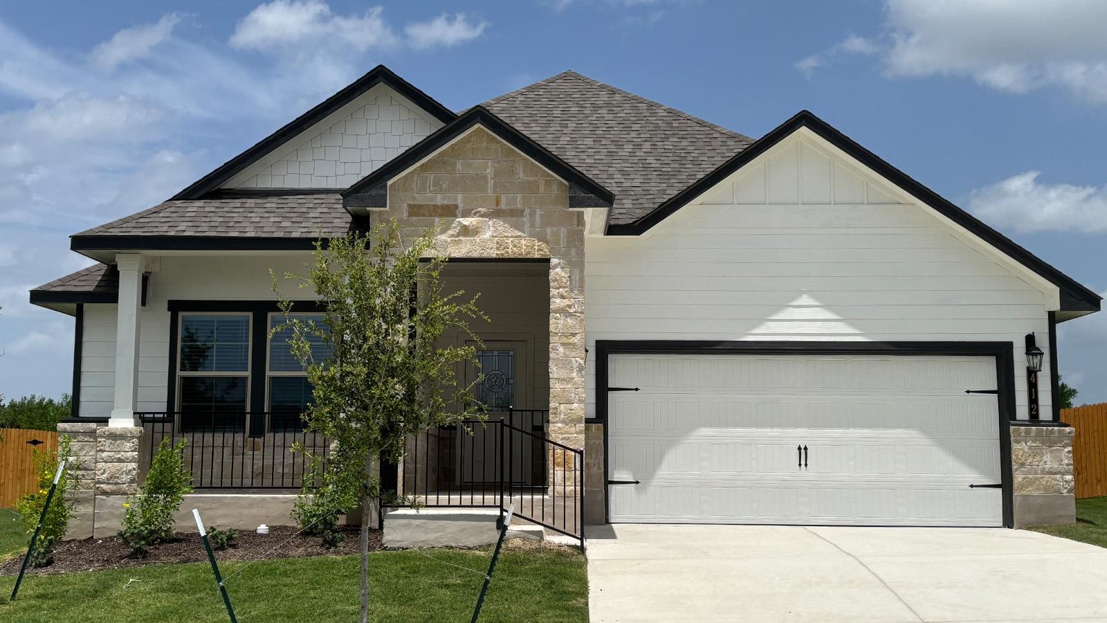 412  Creekfall Rd, Burnet, TX 78611 — photo 1