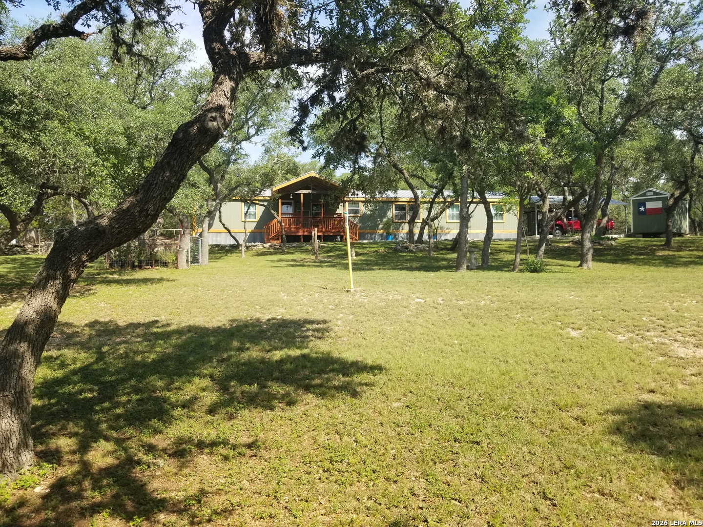 177 Laurel Ridge Dr, Lakehills, TX 78063 — photo 1