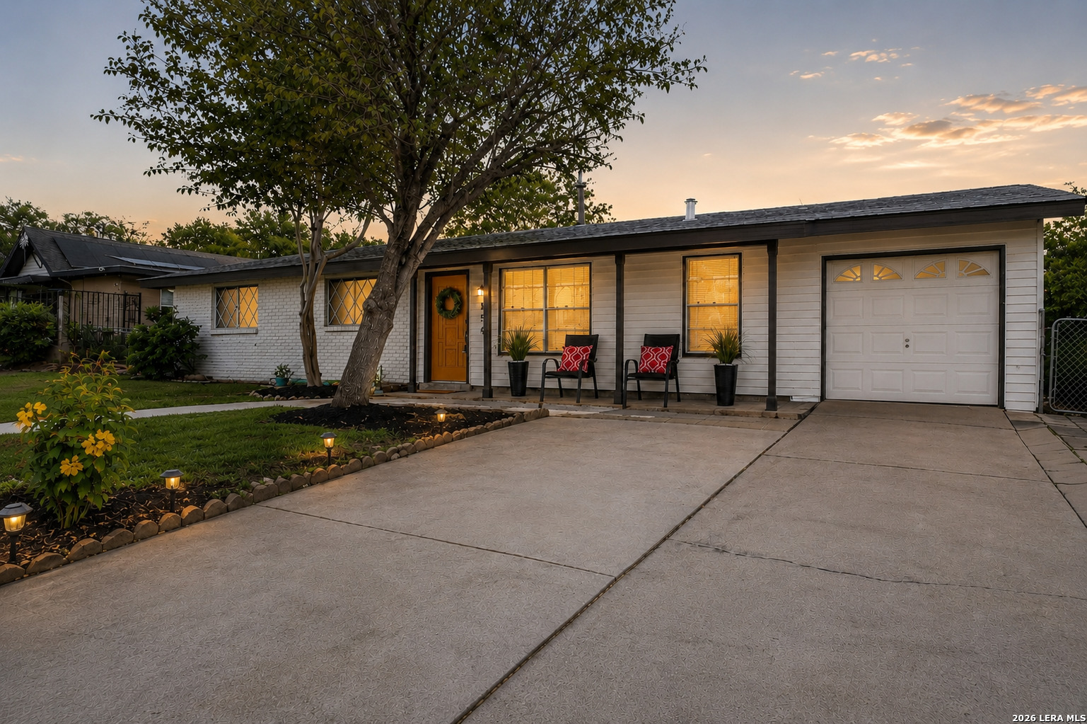 154 MOUNTAIN VALLEY ST, San Antonio, TX 78227 — photo 1