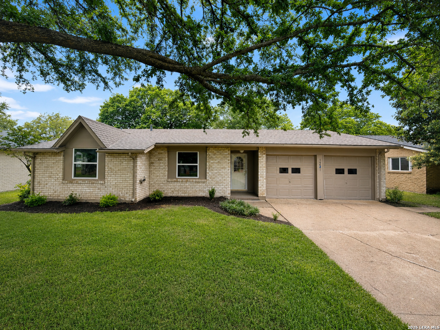 1221 Greenway Drive, Mesquite, TX 75149 — photo 1