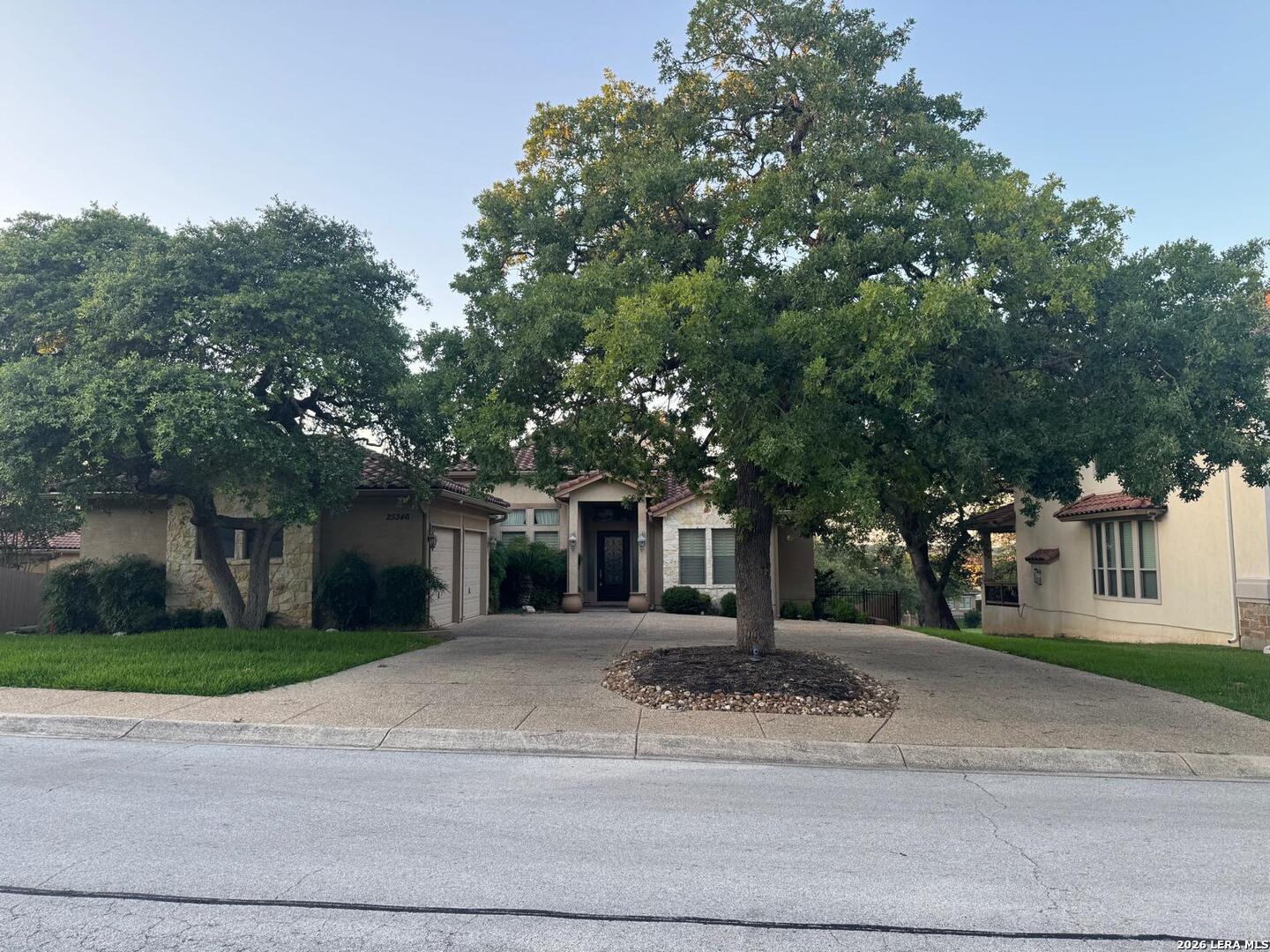 25346 ESTANCIA CIR, San Antonio, TX 78260 — photo 1