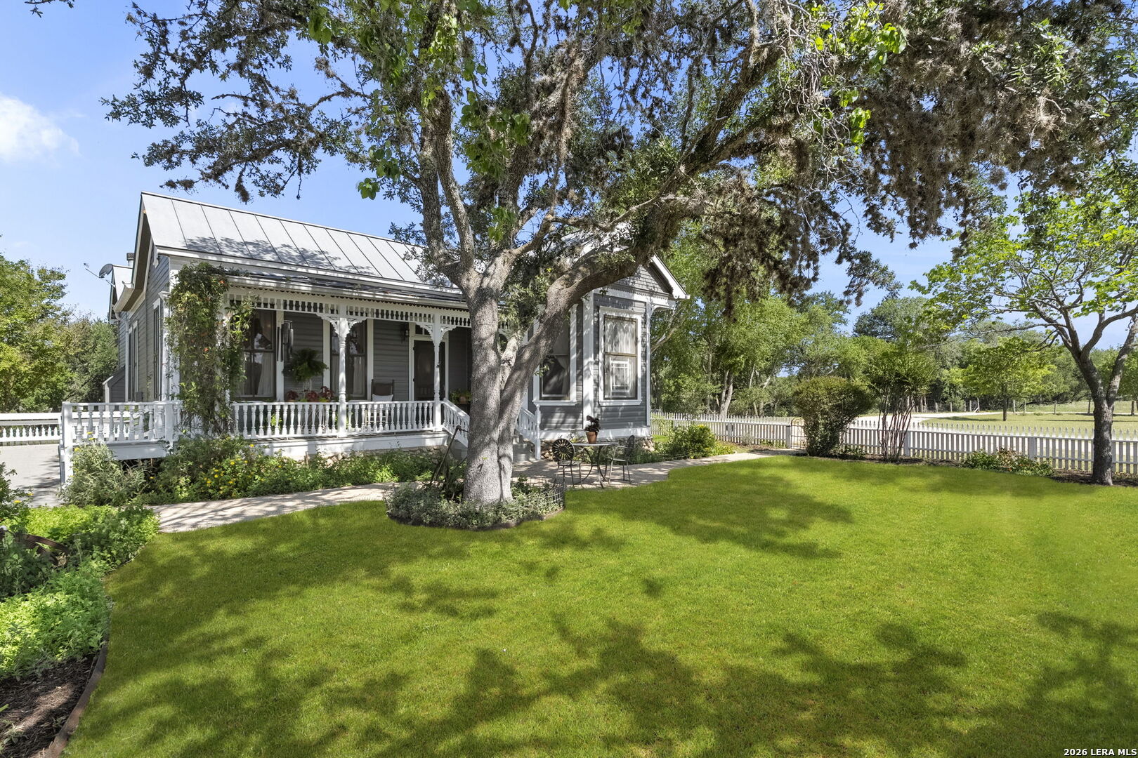 112 N. River Bend Road, Comfort, TX 78013 — photo 1