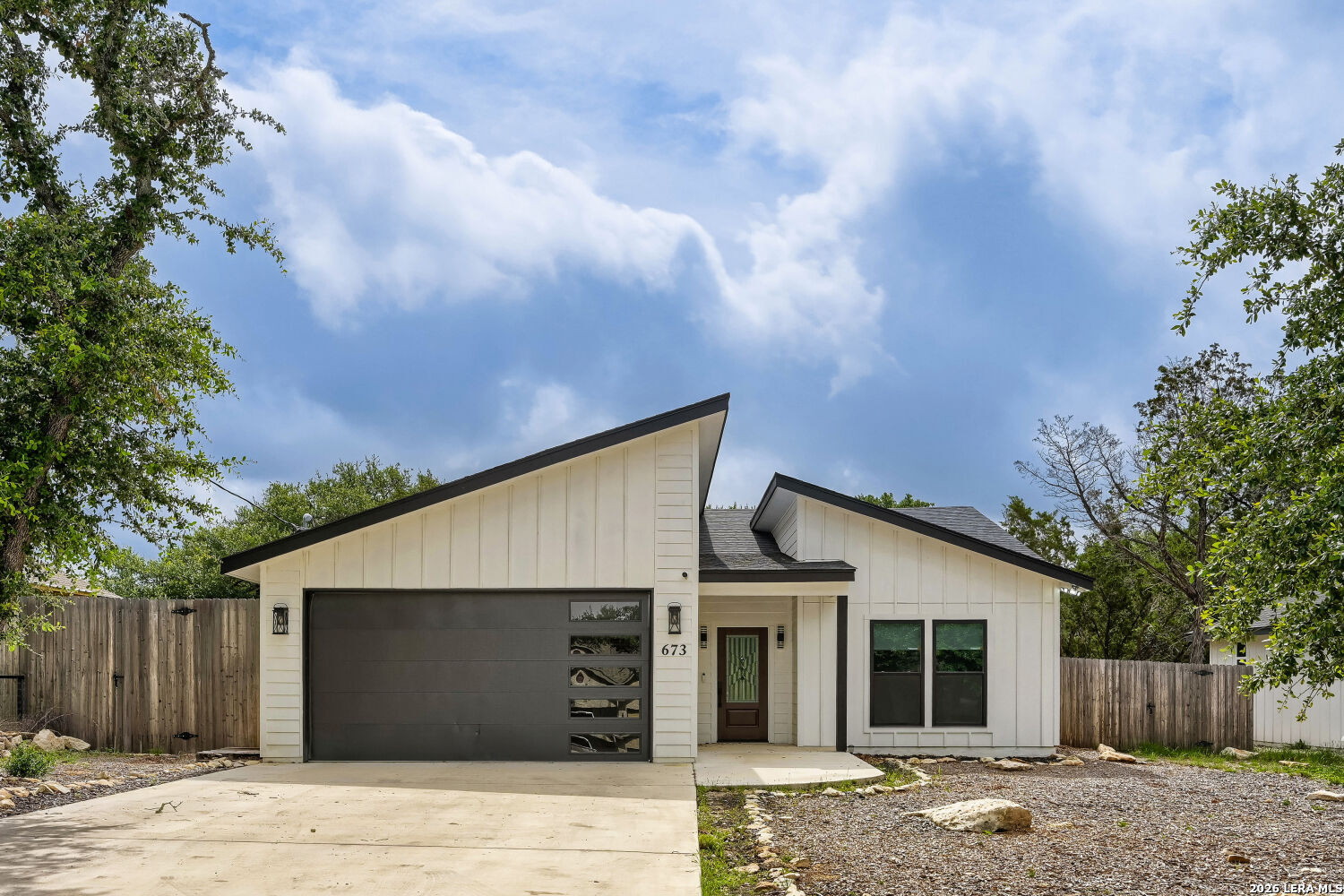 673 Mockingbird Cv, Spring Branch, TX 78070 — photo 1