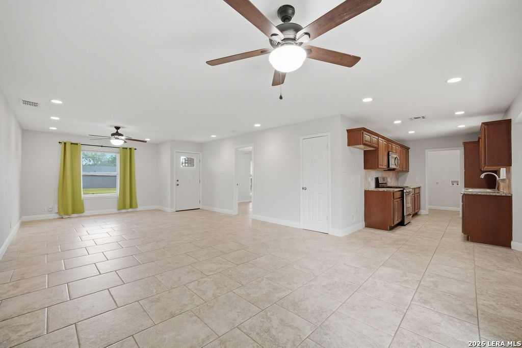 14331 Brangus, San Antonio, TX 78247 — photo 1