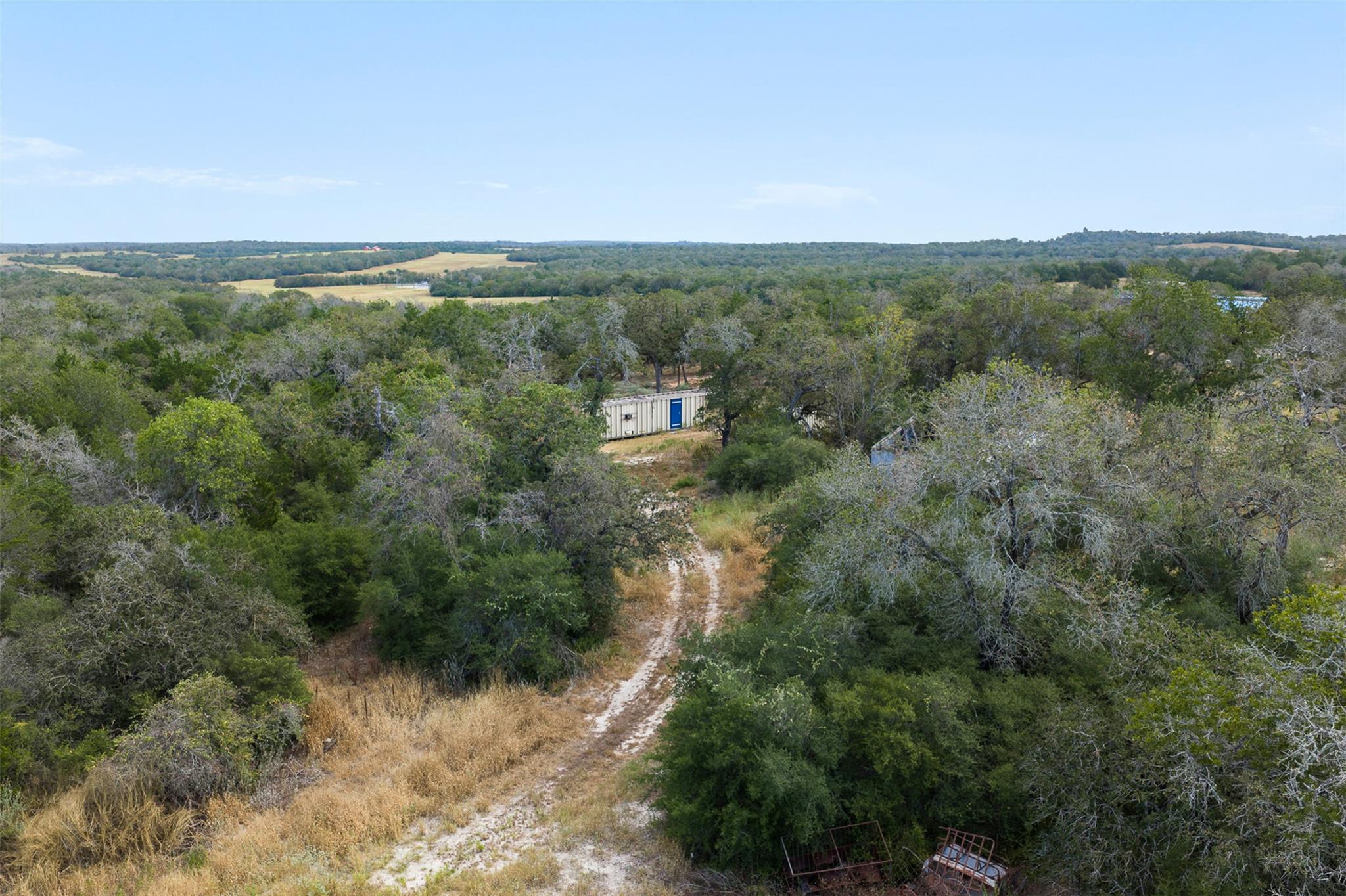 3301  Chuckwagon Rd, Luling, TX 78648 — photo 1
