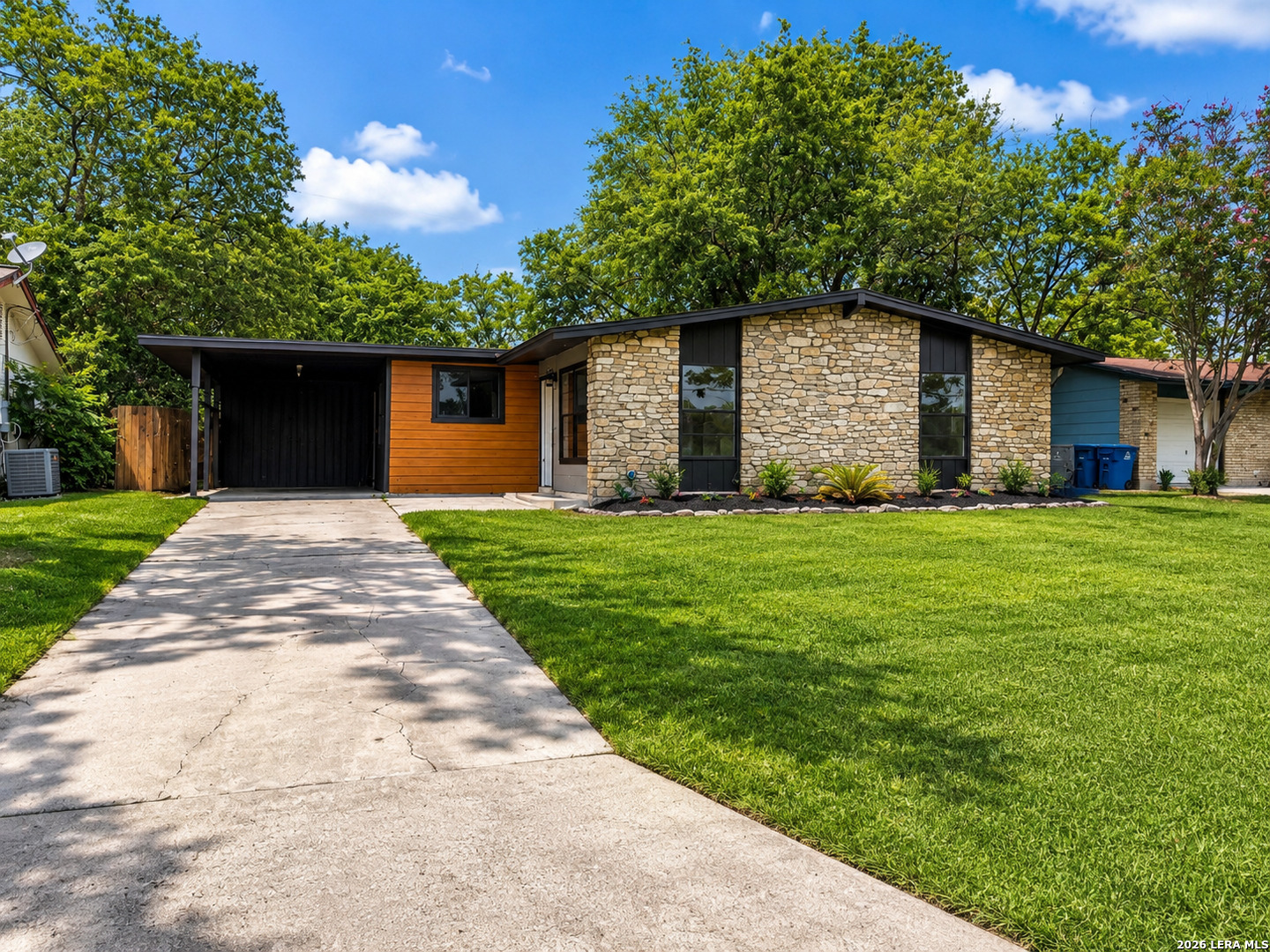 5409 ARNESON DR, Kirby, TX 78219 — photo 1