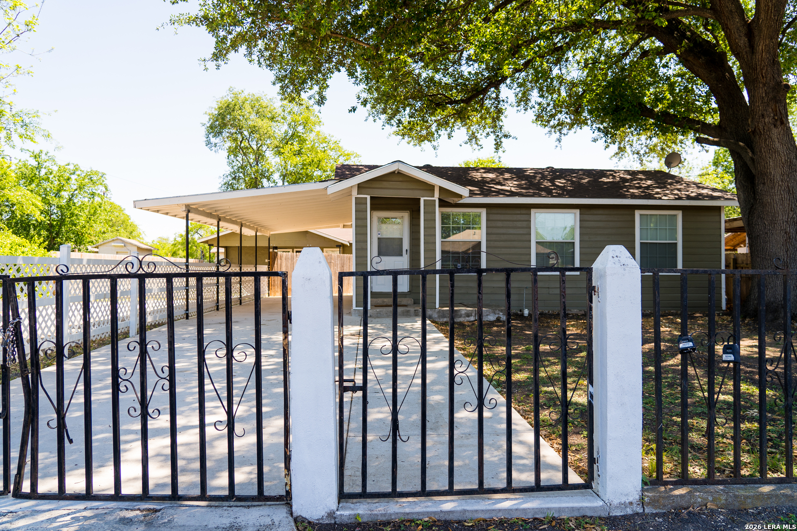 1412 WHITMAN AVE, San Antonio, TX 78211 — photo 1