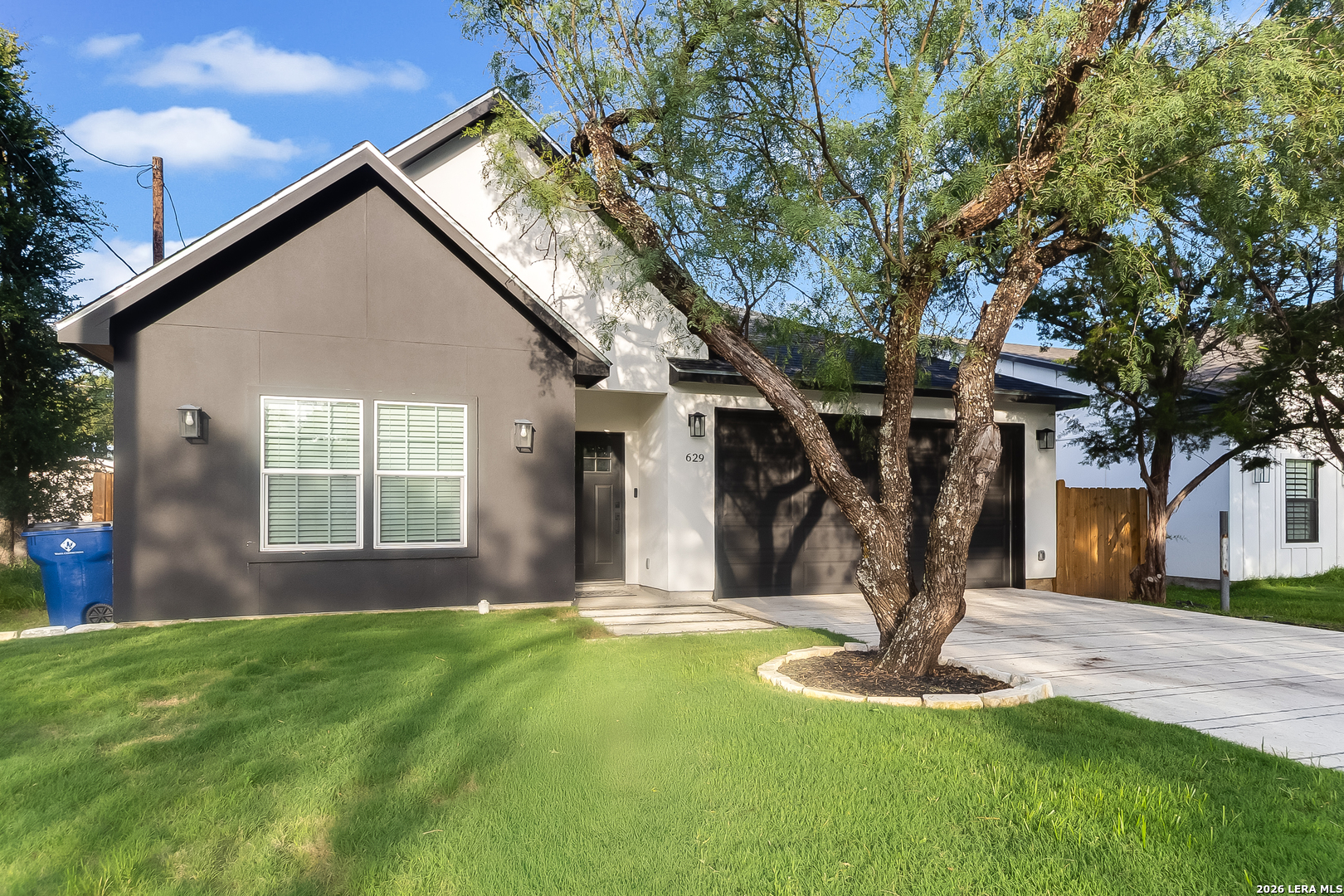 629 ASPEN LN, Cottonwood Shores, TX 78657 — photo 1