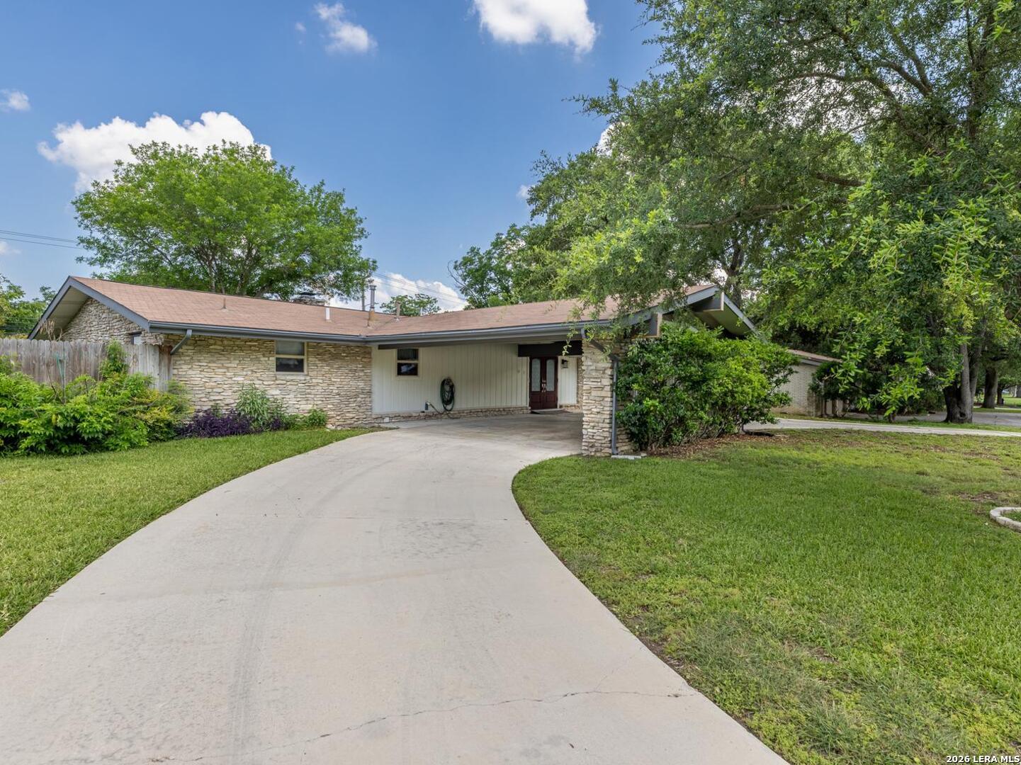 8722 Midcrown, Windcrest, TX 78239 — photo 1