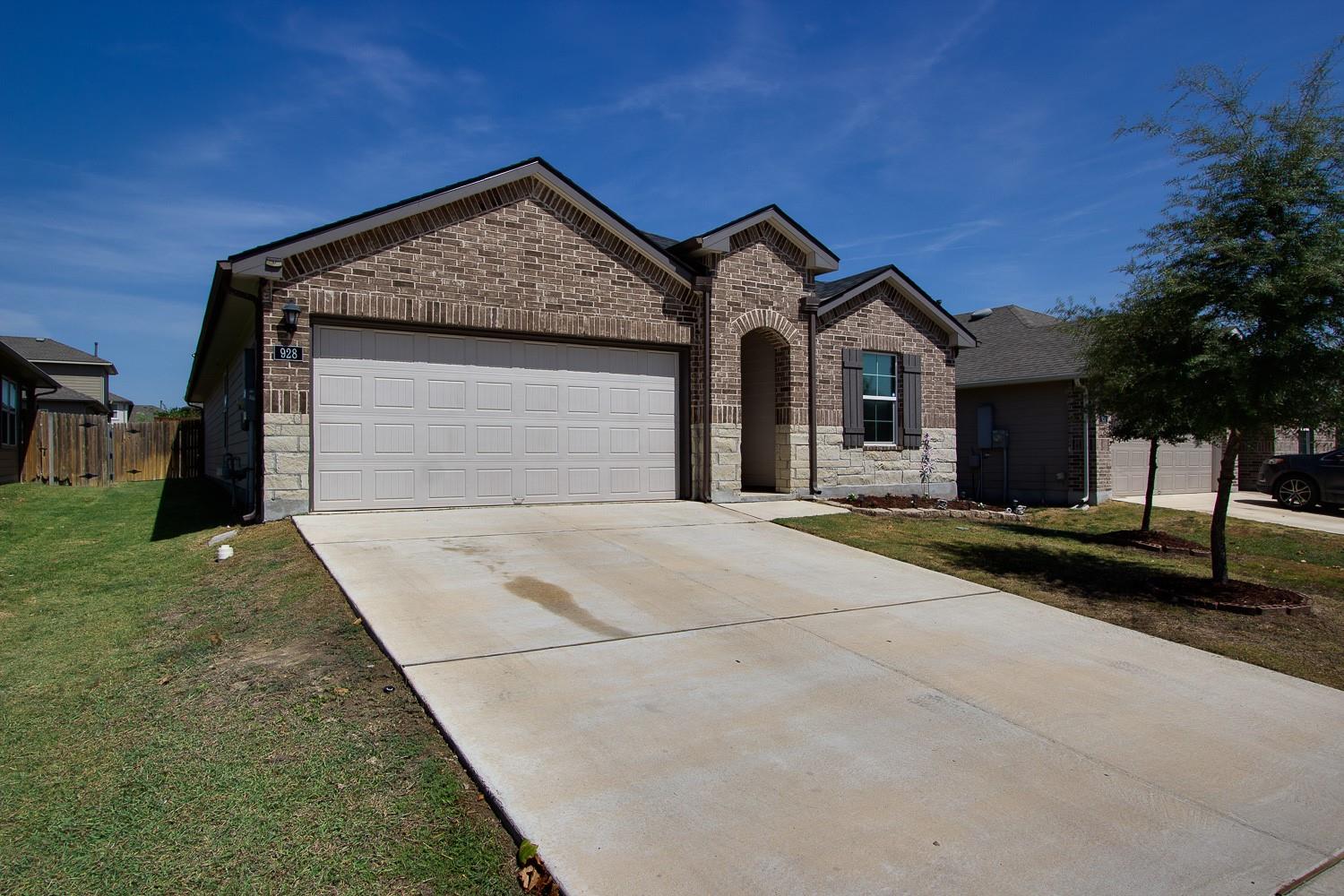 928 Adler Way, San Marcos, TX 78666 — photo 1
