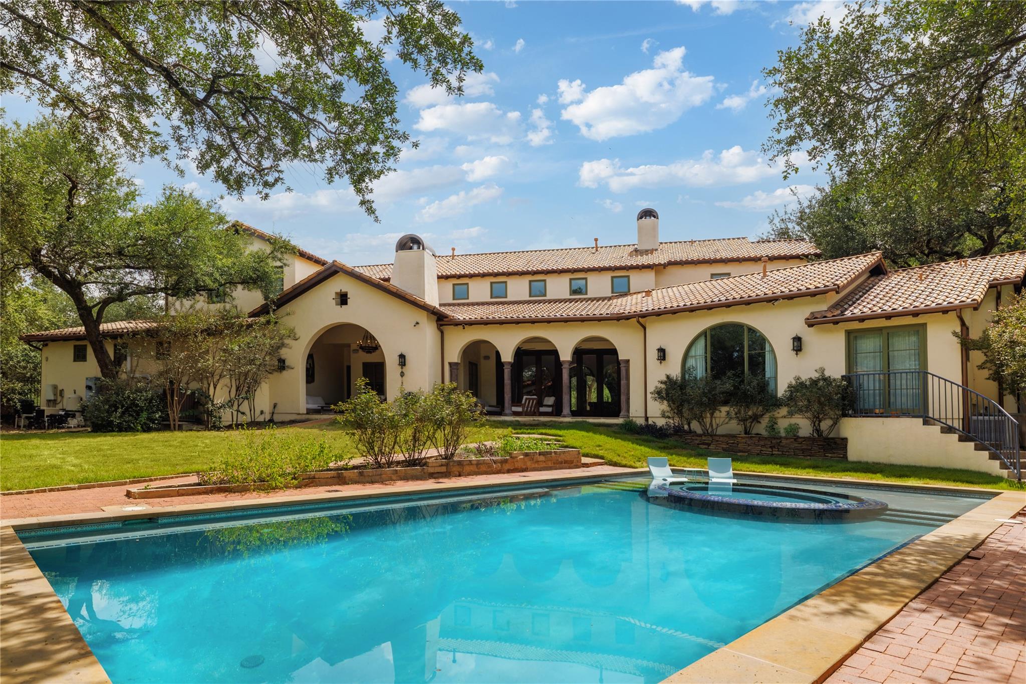 7112  Greenshores Dr  #3, Austin, TX 78730 — photo 1