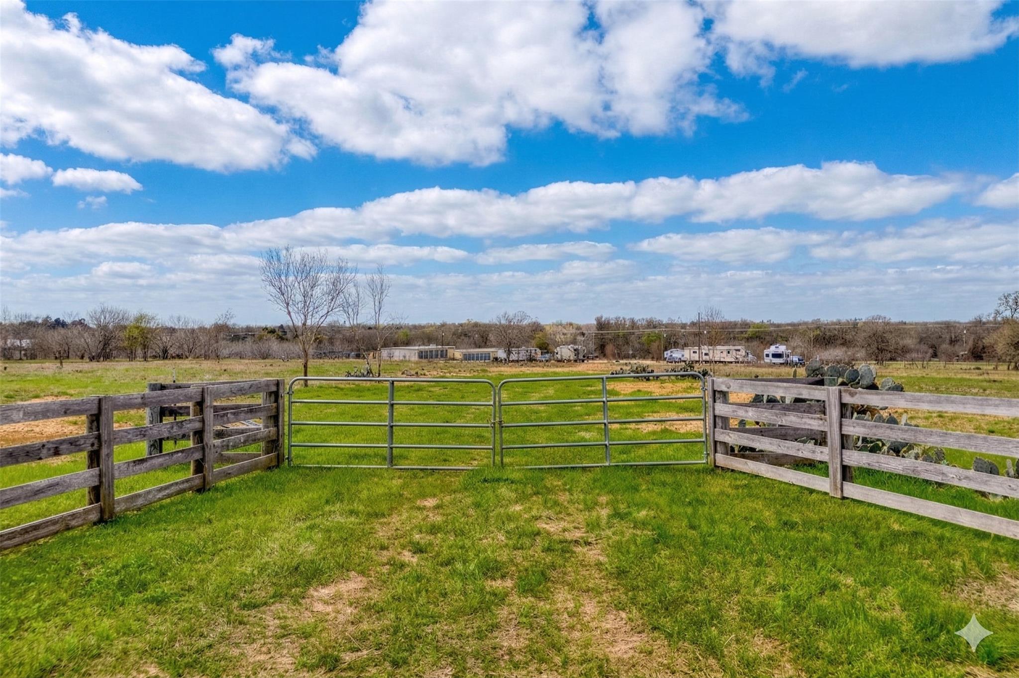 839  Smith Rd, Rockdale, TX 76567 — photo 1