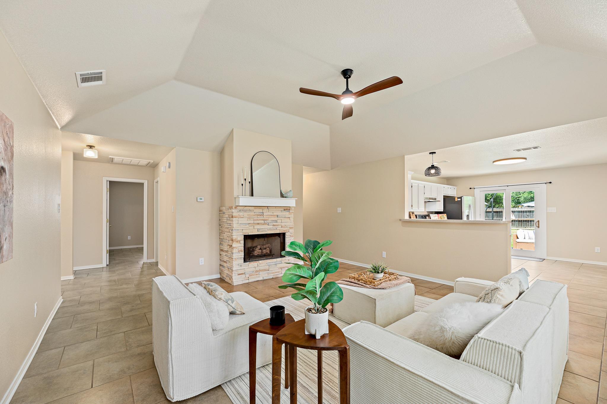 111 Stephen Ln, Georgetown, TX 78626 — photo 1