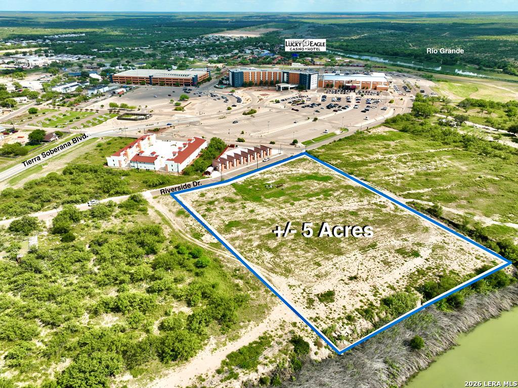 205 Riverside Dr, Eagle Pass, TX 78852 — photo 1