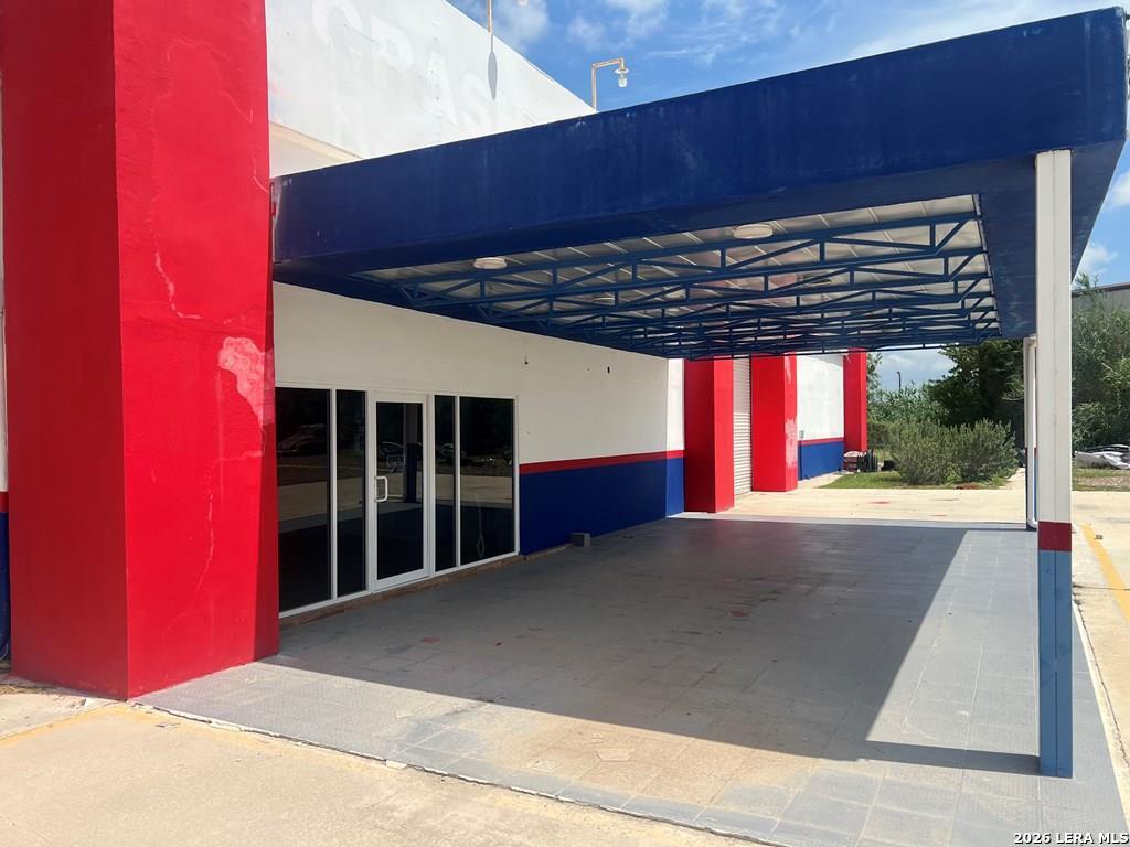 3363 Del Rio Blvd, Eagle Pass, TX 78852 — photo 1