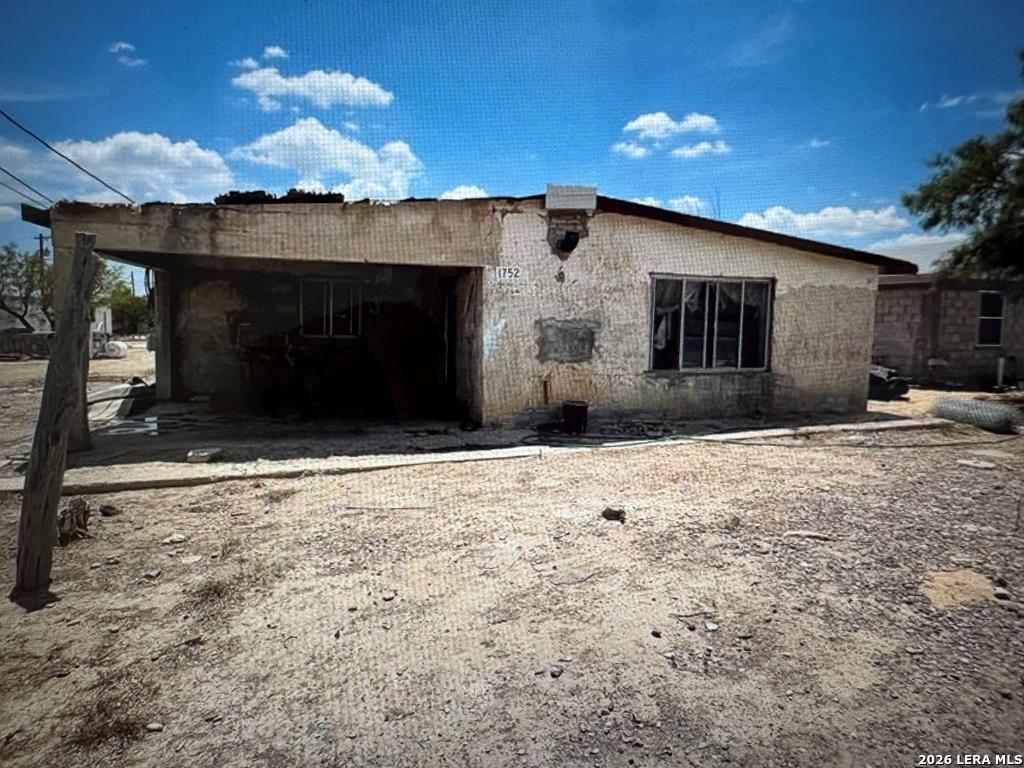 1752 Avenida Encuentro, Eagle Pass, TX 78852 — photo 1