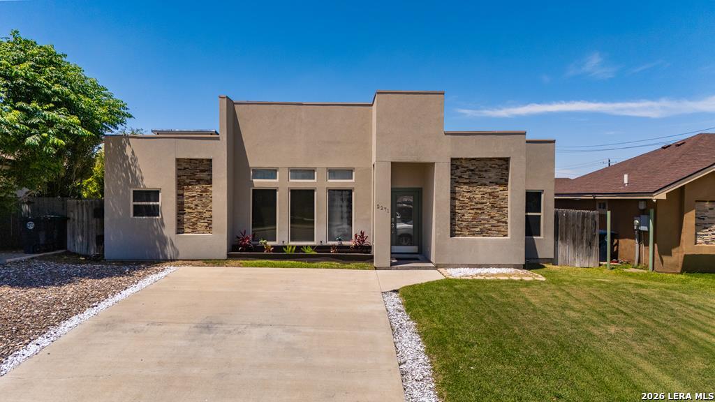 2271 APPLE WOOD ST, Eagle Pass, TX 78852 — photo 1