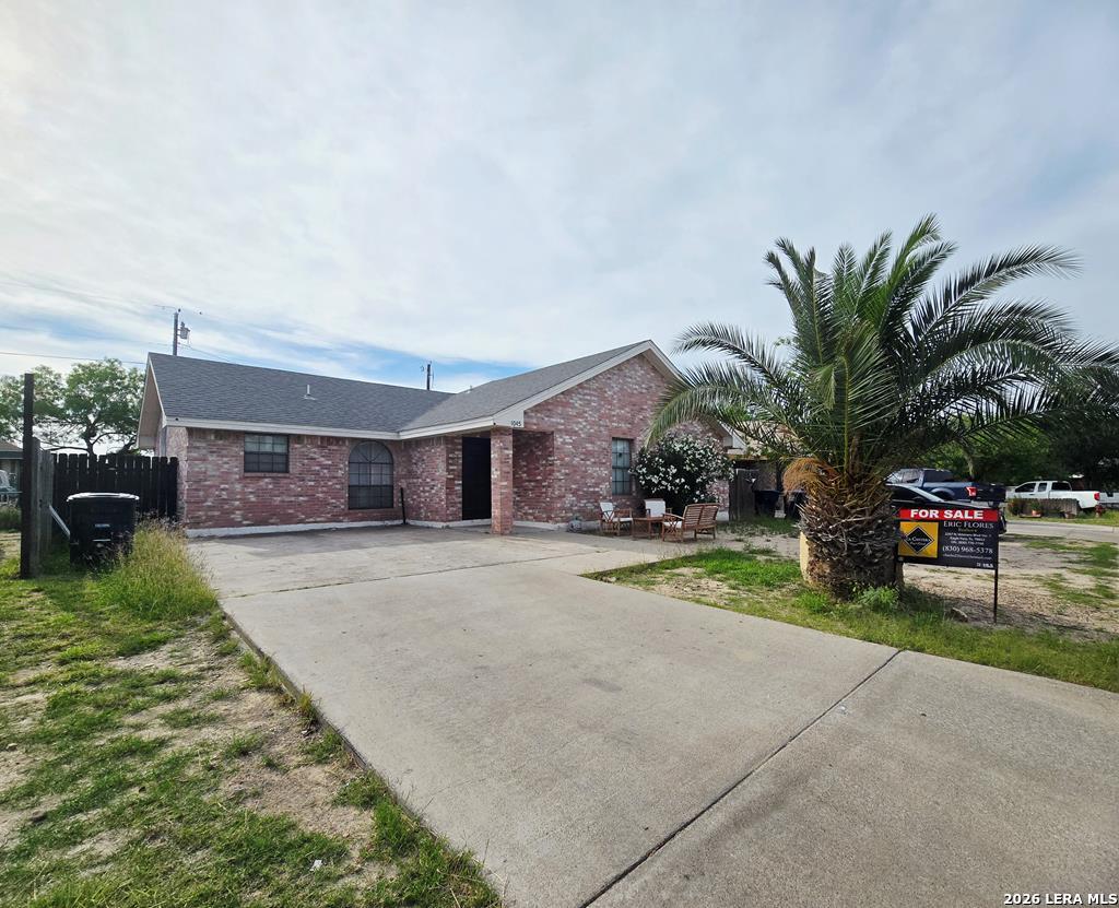 1045 Lazar, Eagle Pass, TX 78852 — photo 1